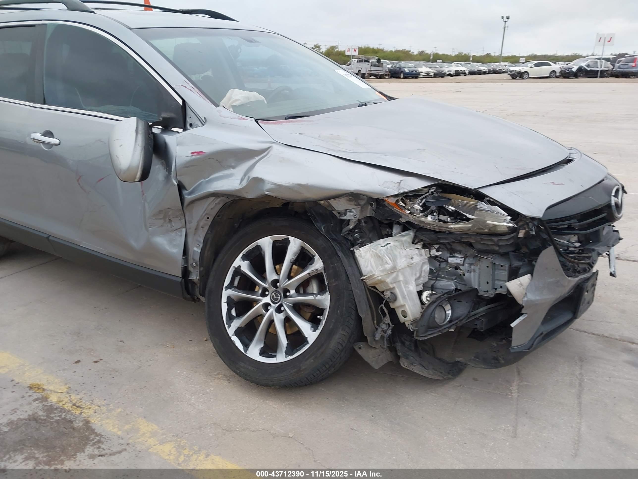 MAZDA CX-9 image 6