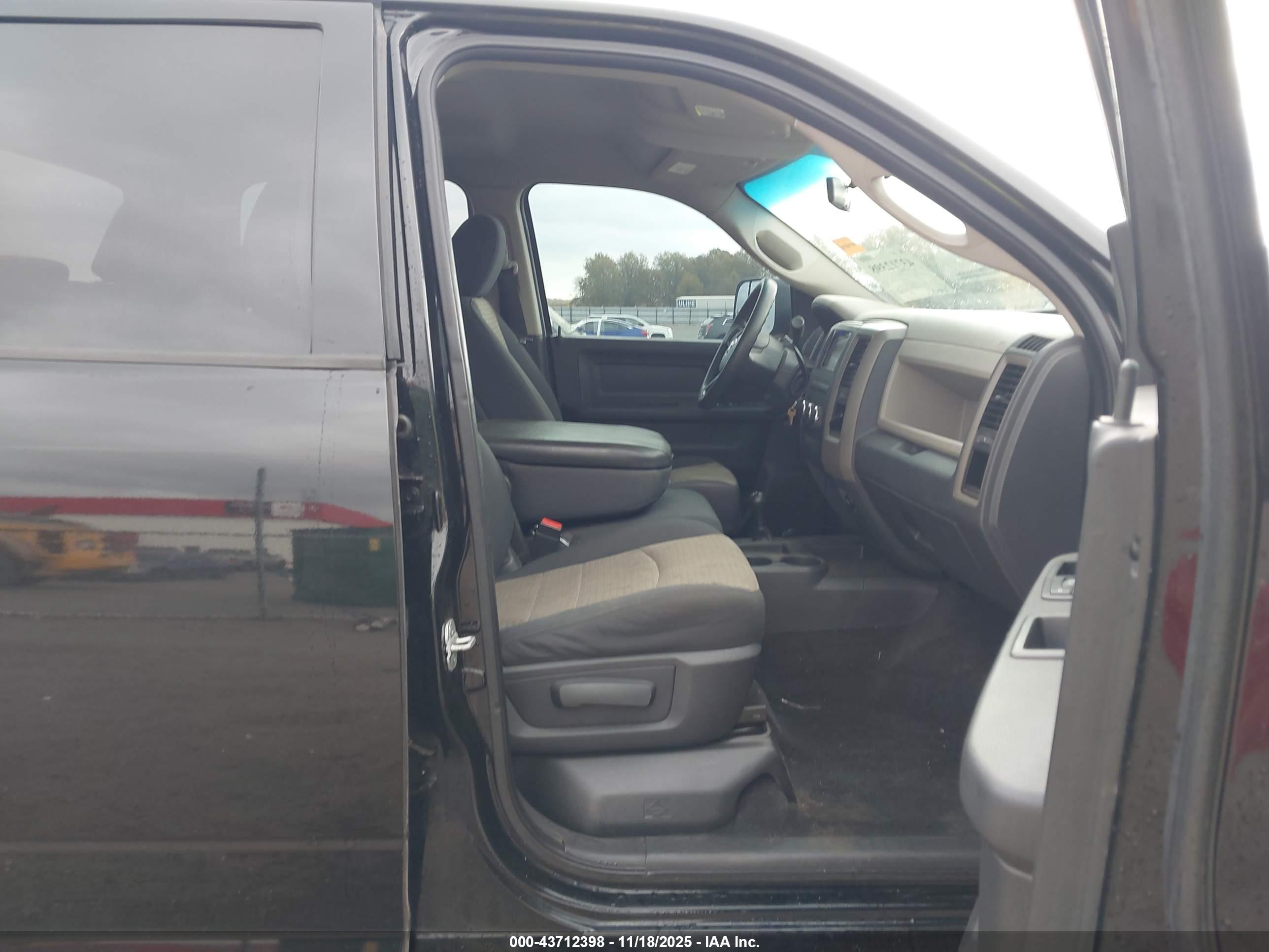 RAM 2500 image 5