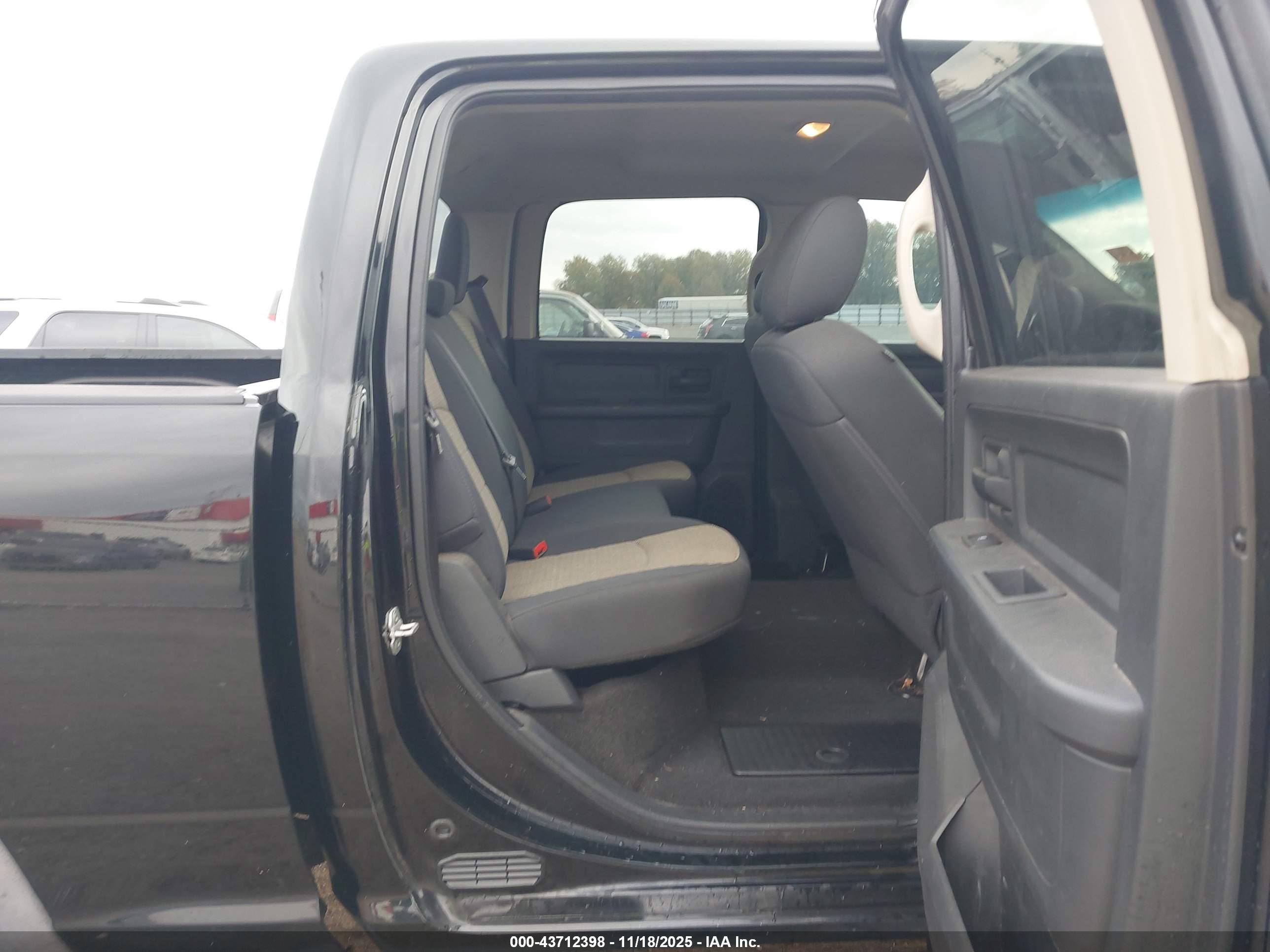 RAM 2500 image 8