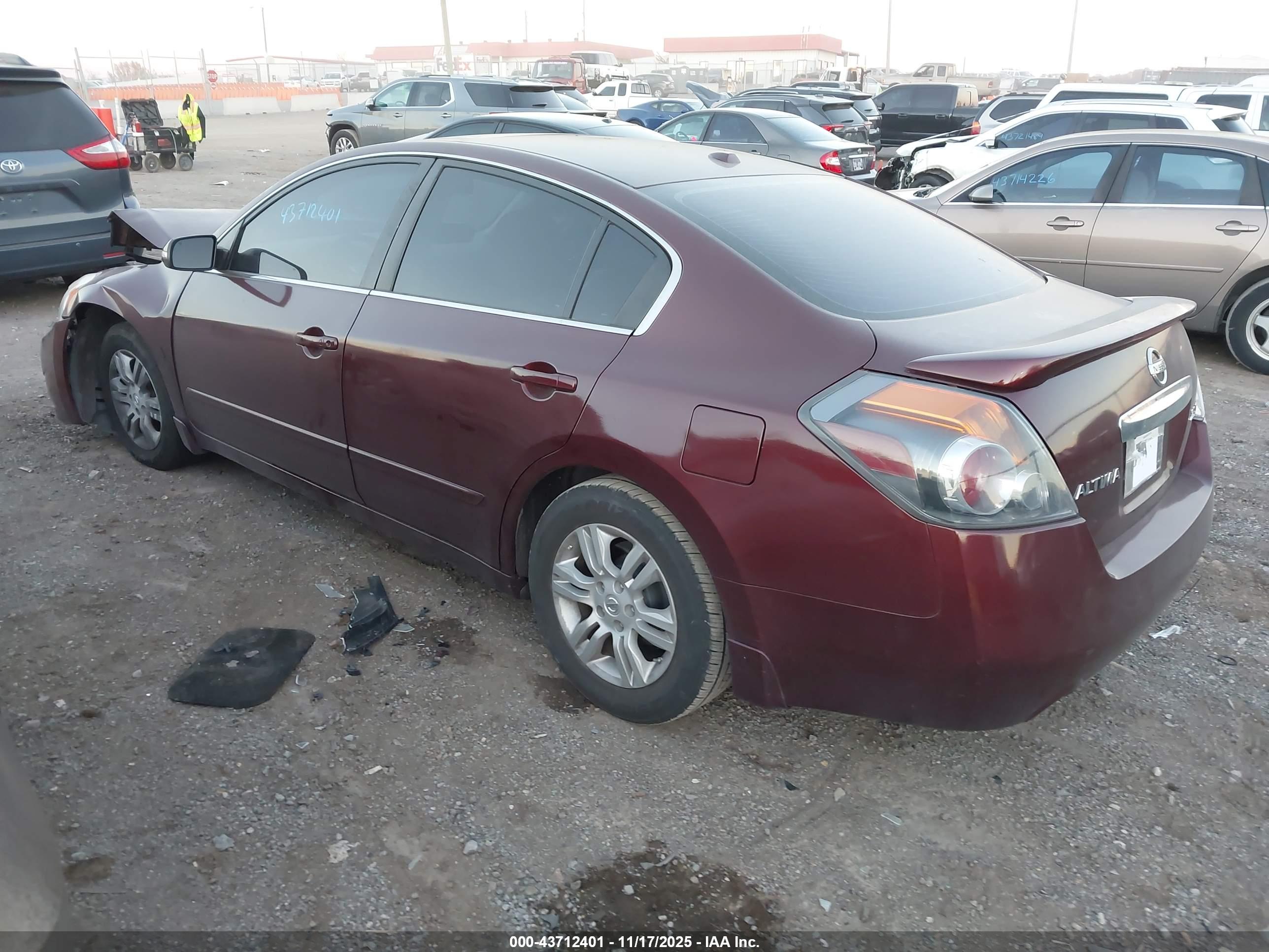 NISSAN ALTIMA image 3