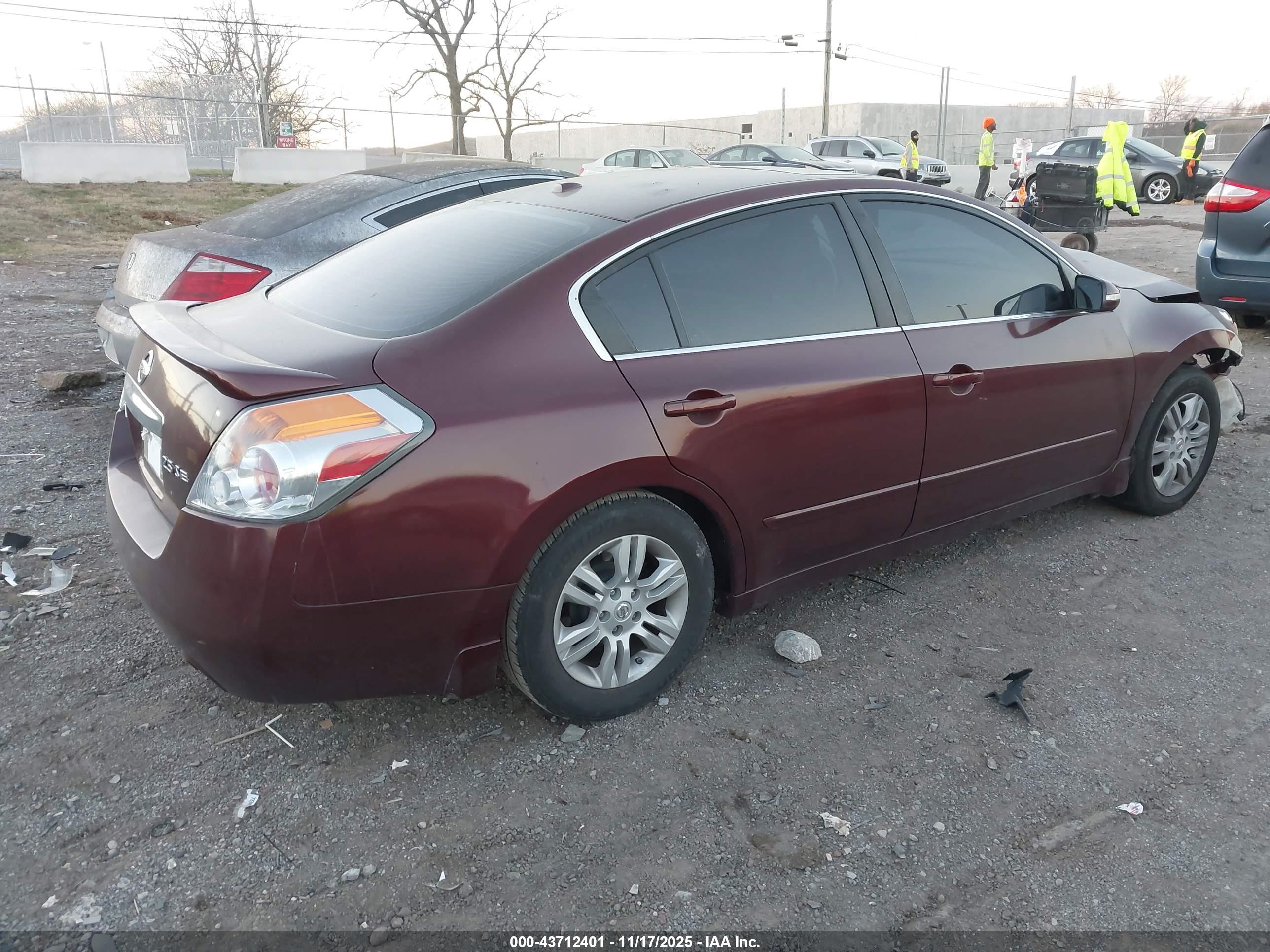 NISSAN ALTIMA image 4
