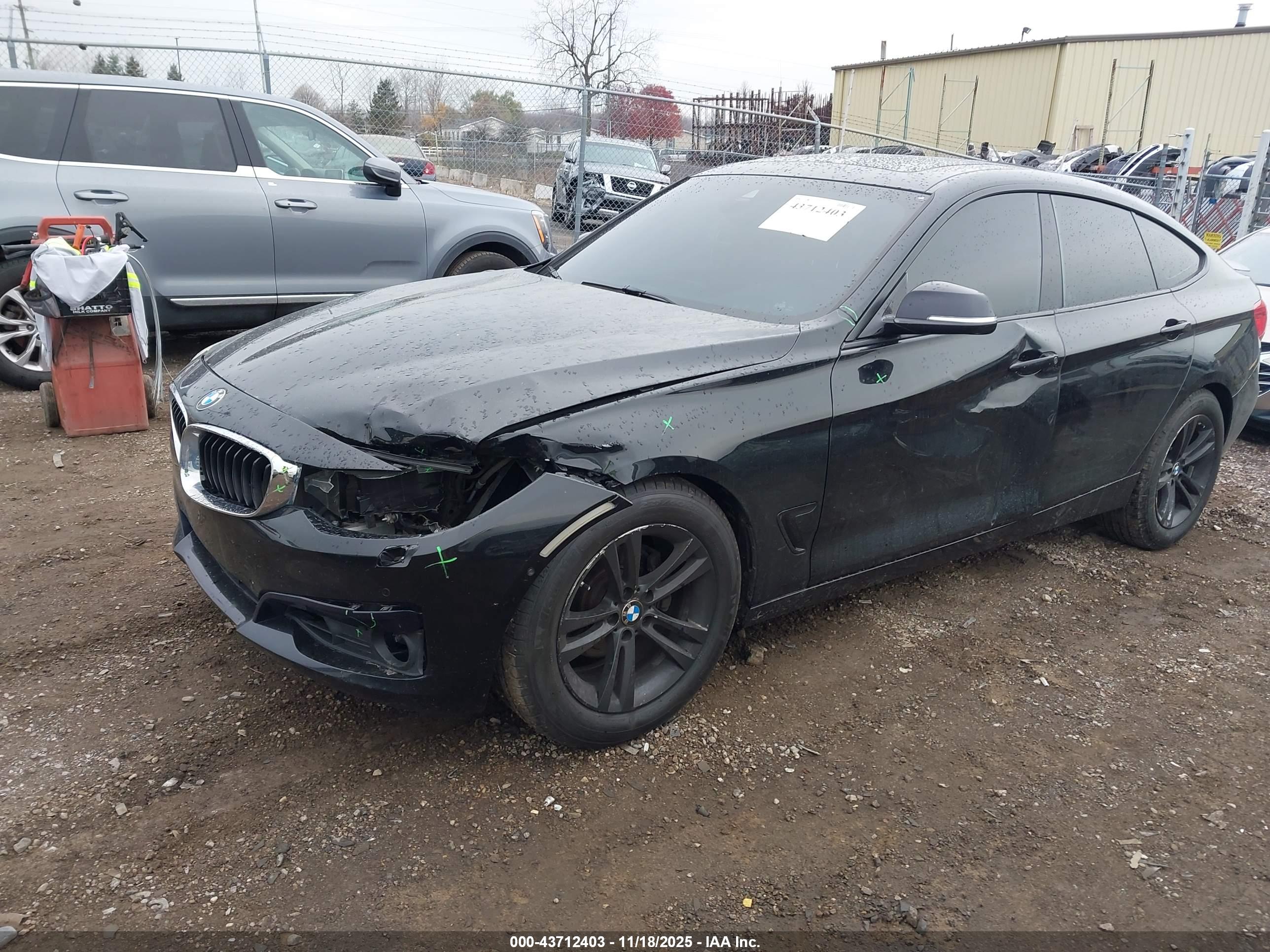 BMW 328I image 2