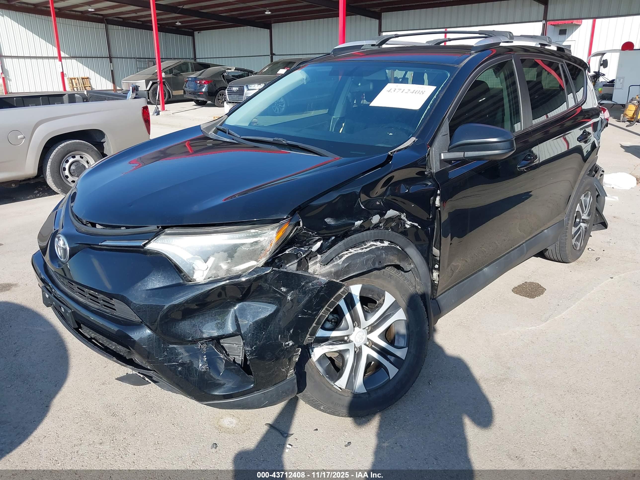 TOYOTA RAV4 image 2