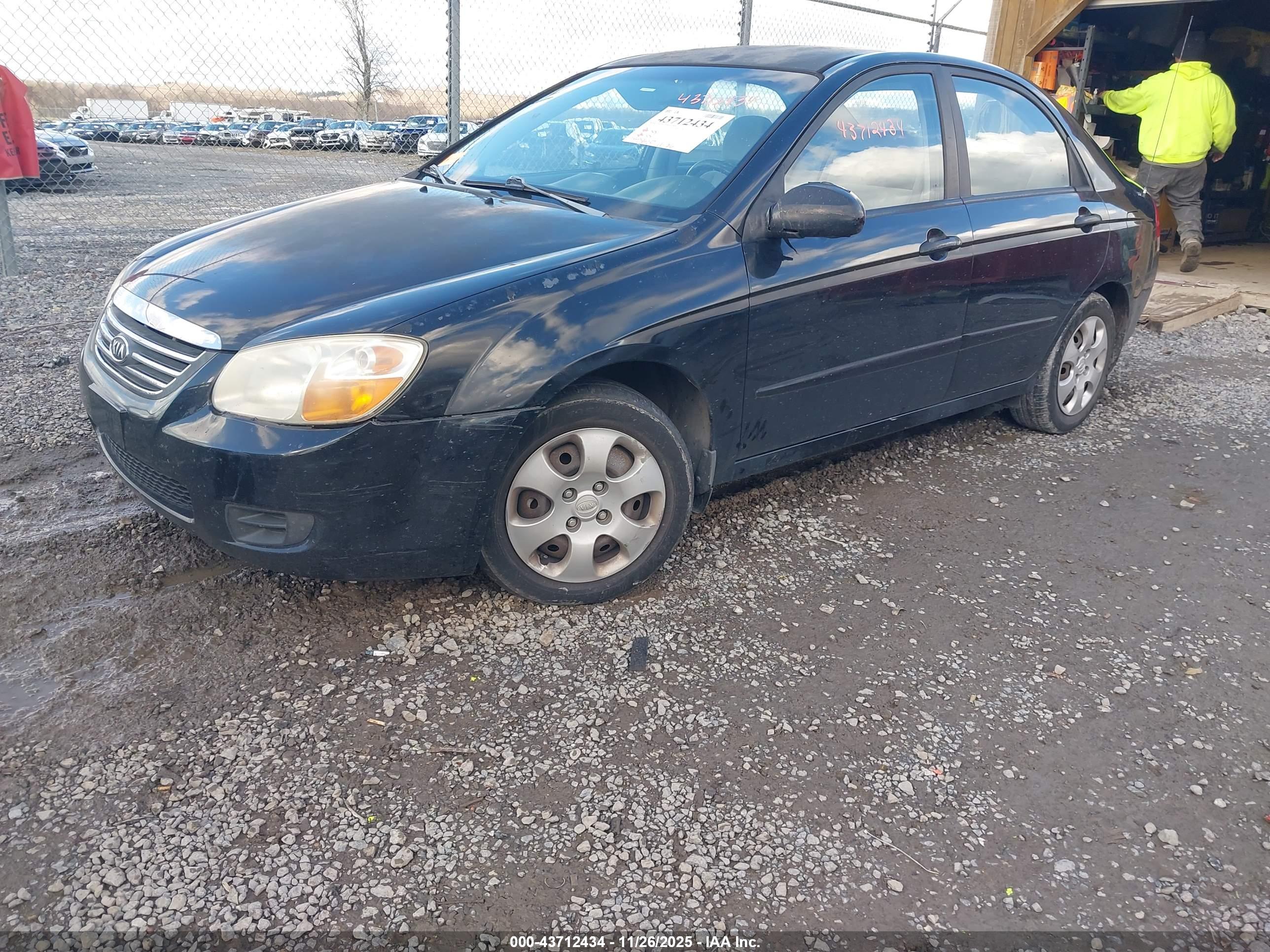 KIA SPECTRA image 2