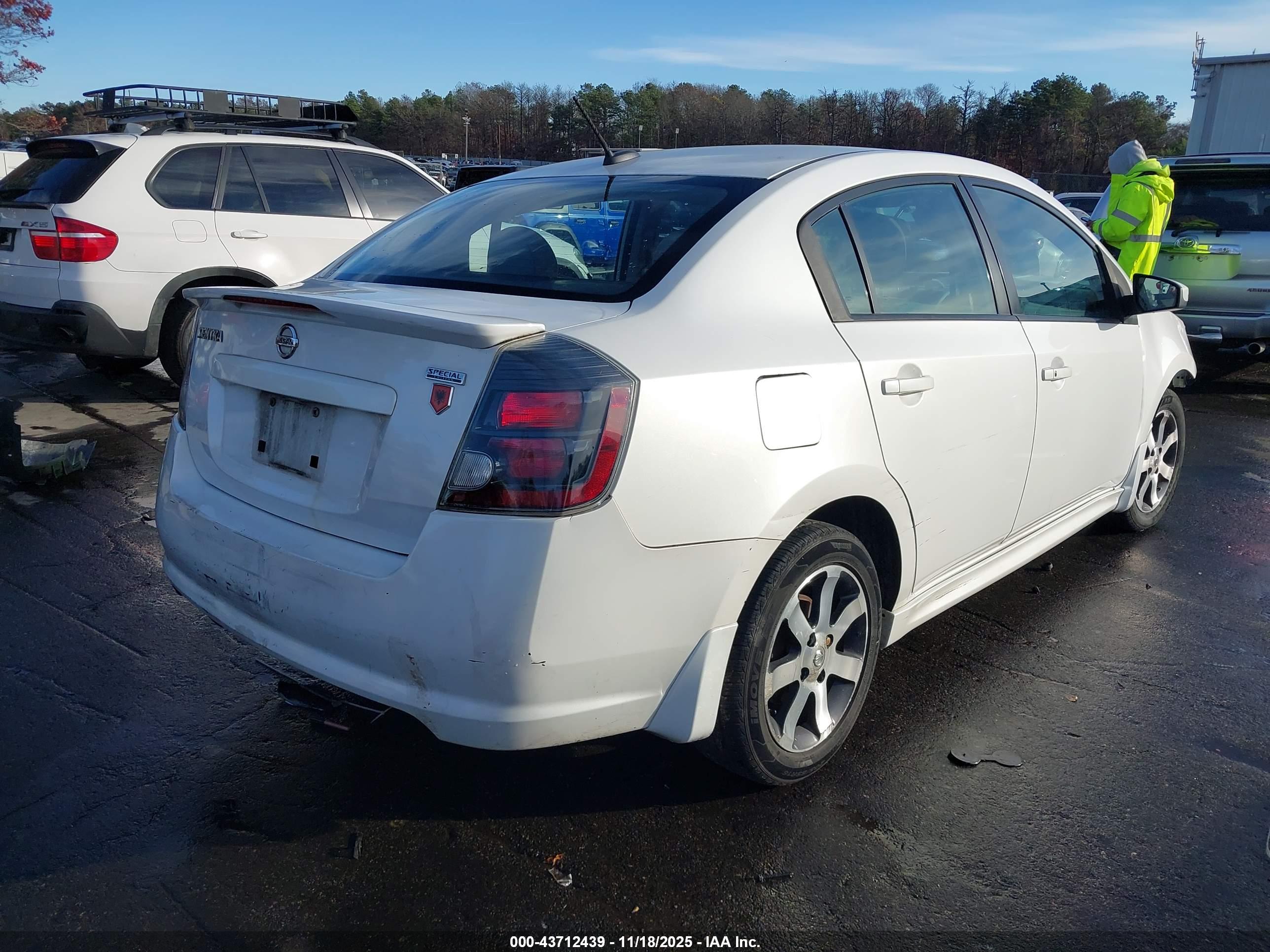 NISSAN SENTRA image 4
