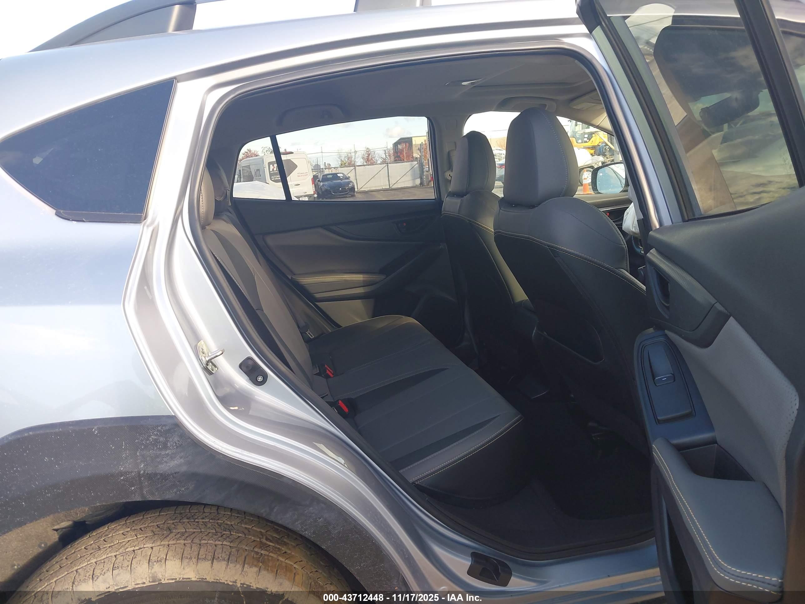 SUBARU CROSSTREK image 8