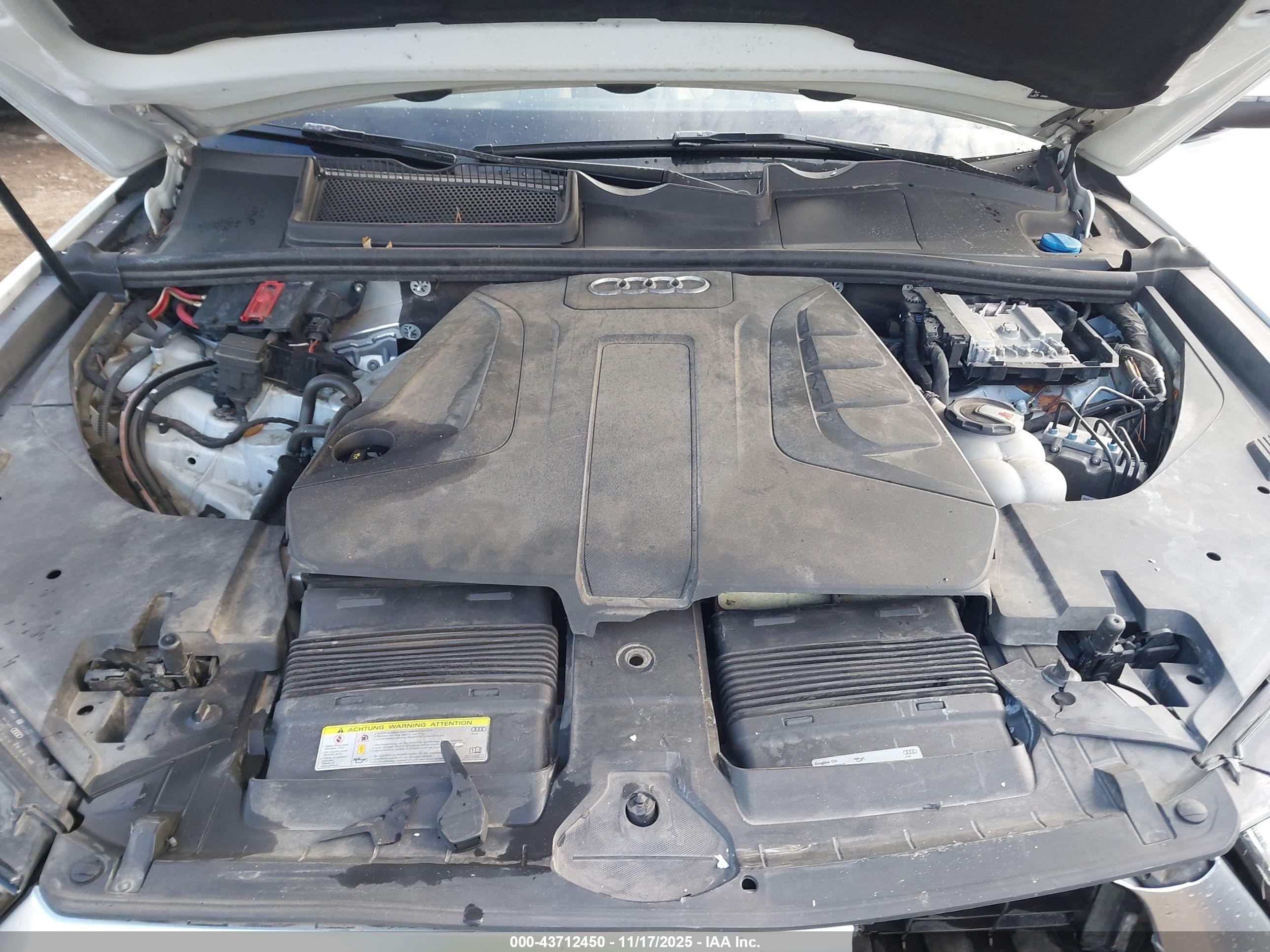 AUDI Q7 image 10