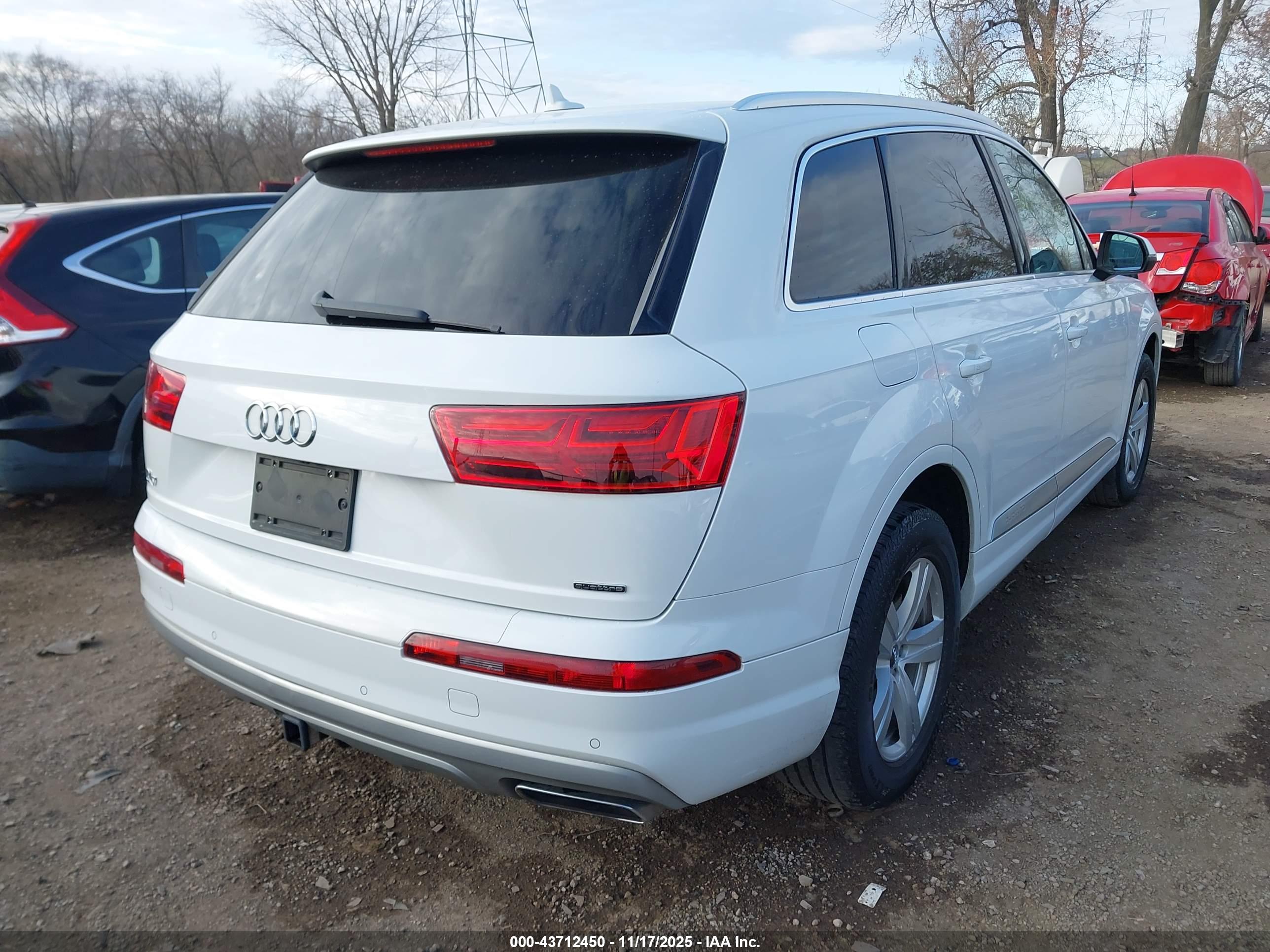 AUDI Q7 image 4