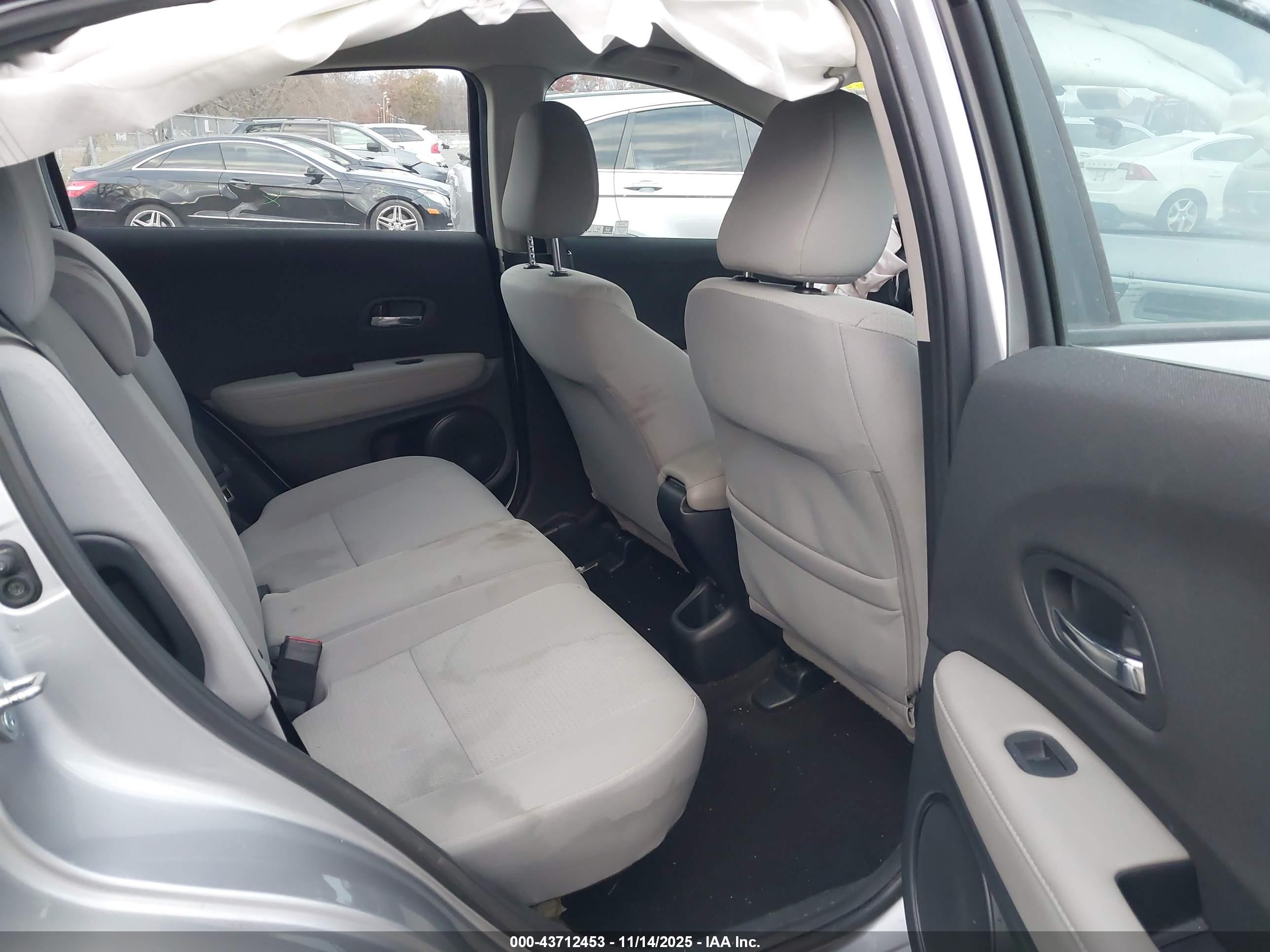 HONDA HR-V image 8
