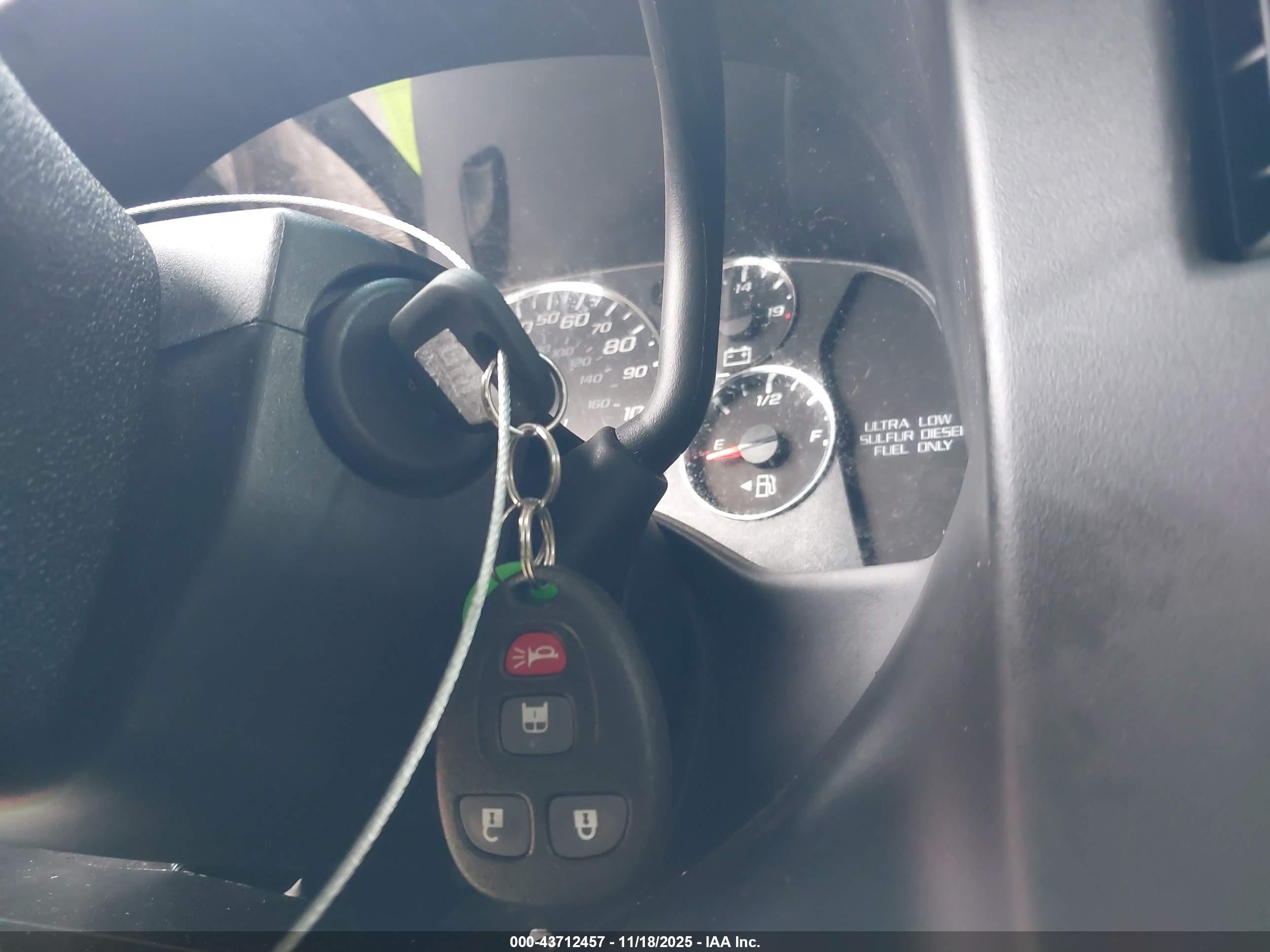 CHEVROLET EXPRESS image 11
