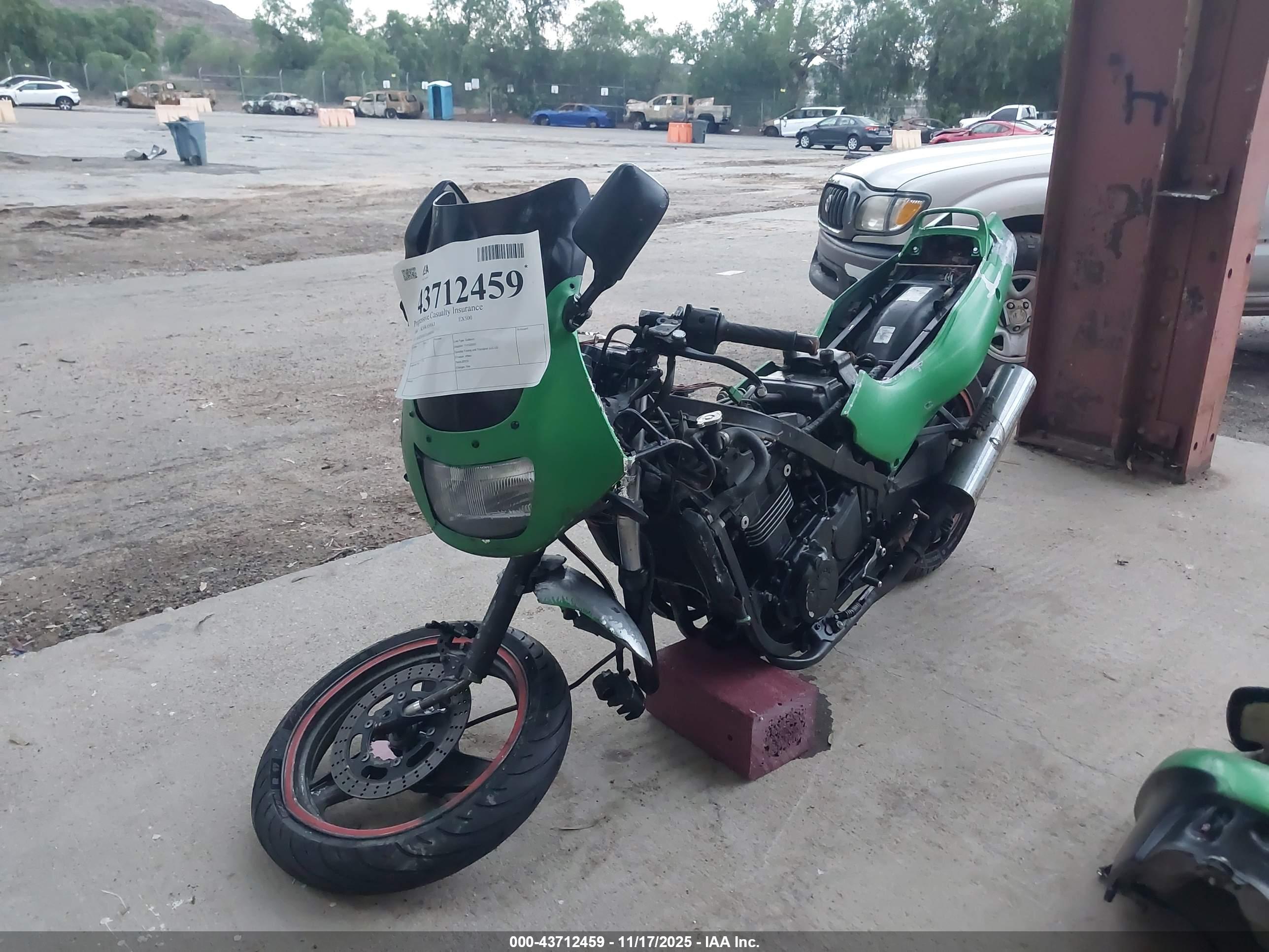 KAWASAKI EX500 image 2
