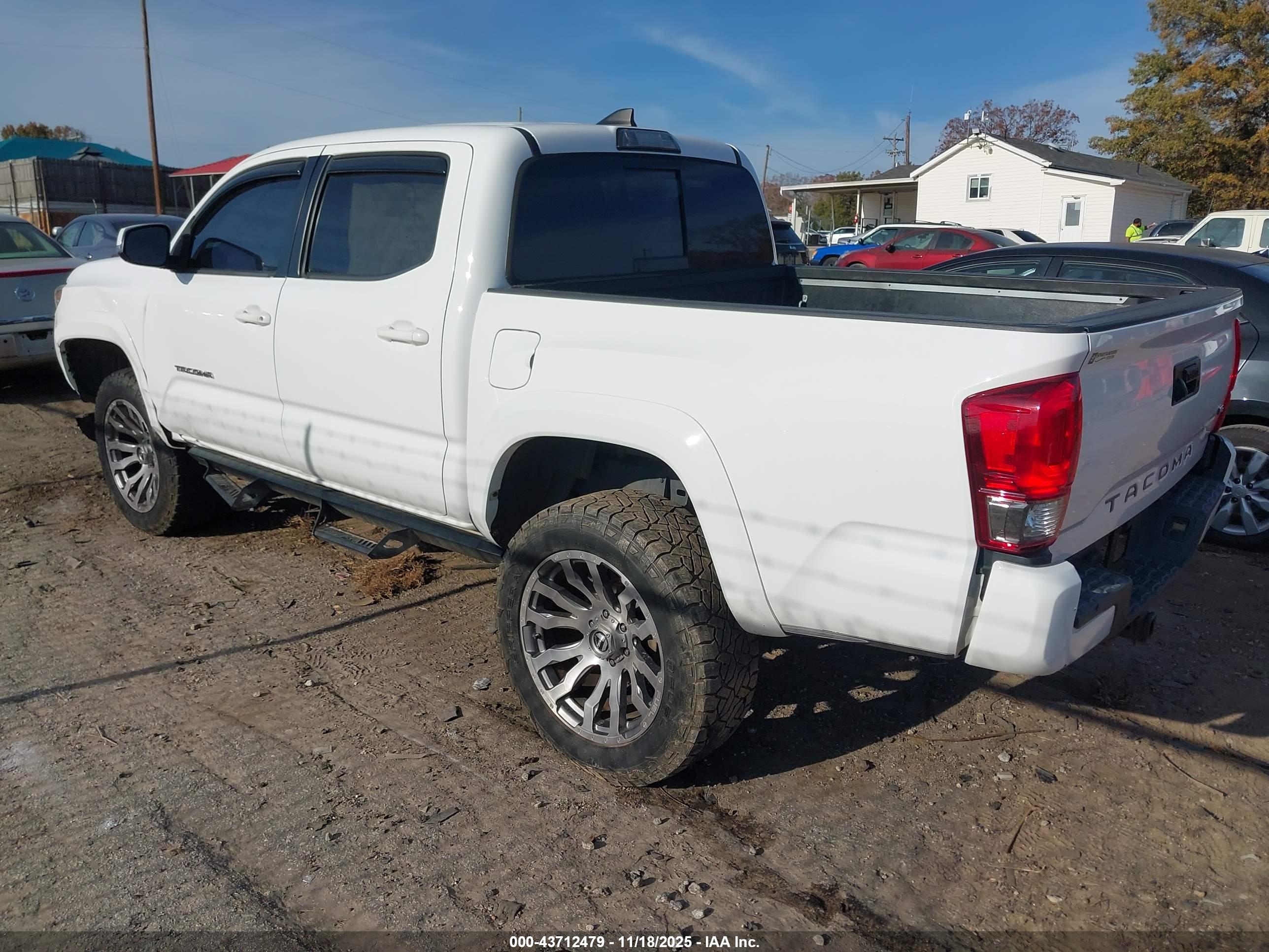 TOYOTA TACOMA image 3