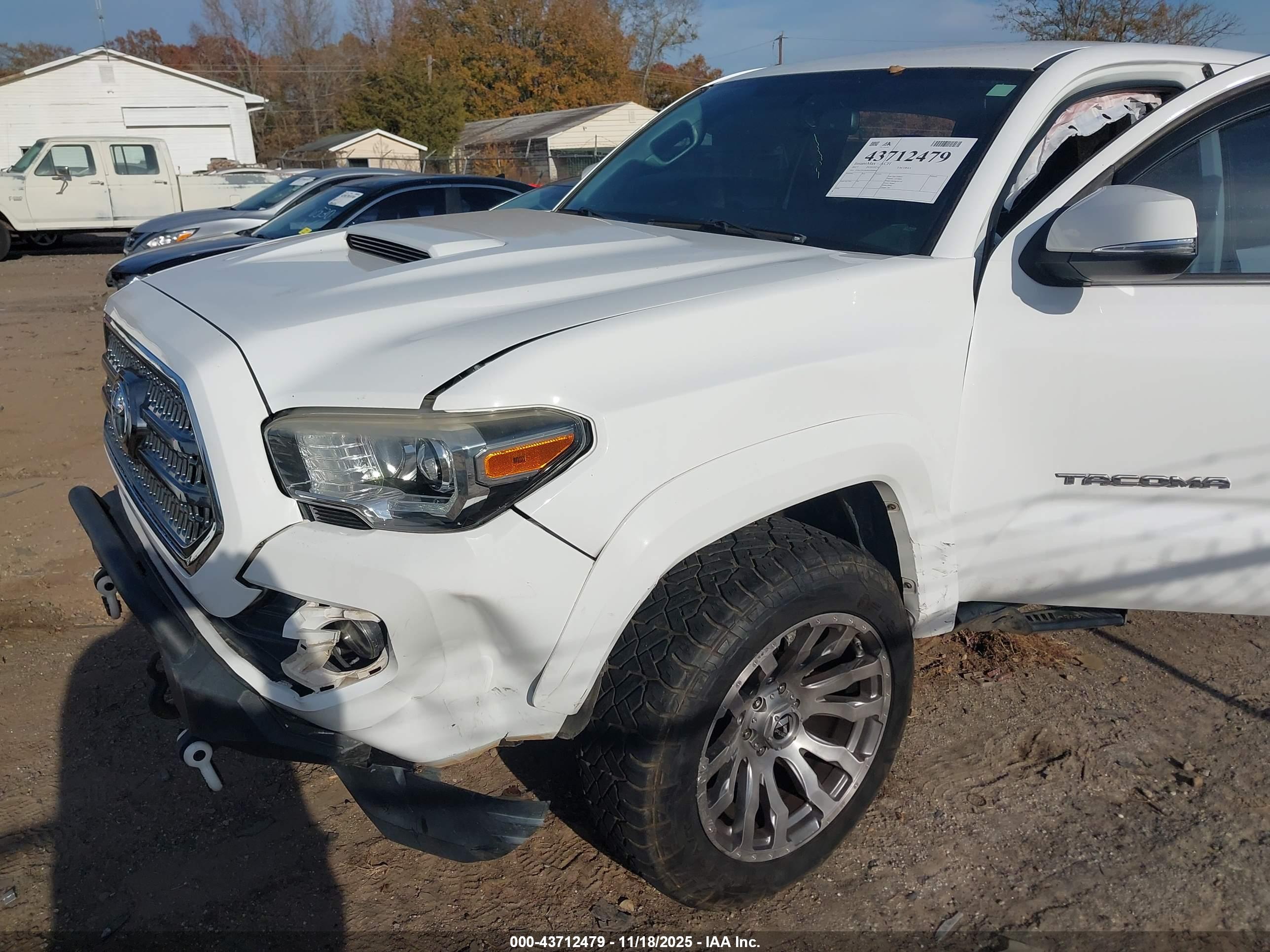 TOYOTA TACOMA image 6