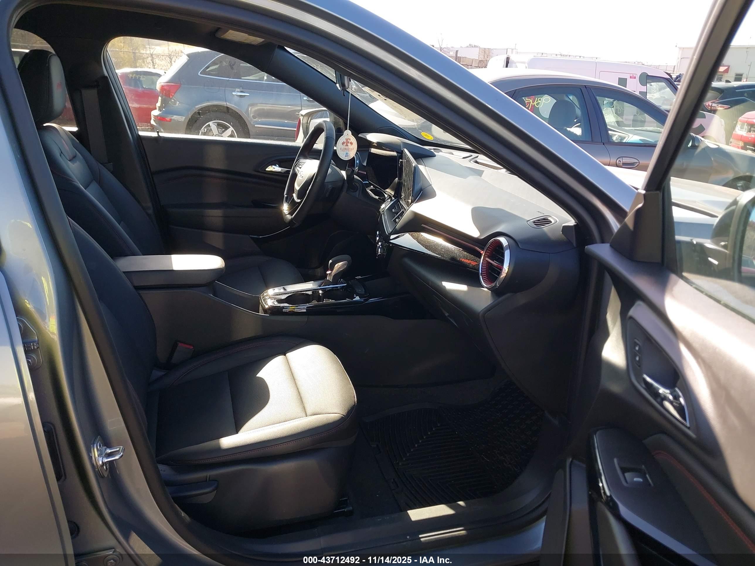 CHEVROLET TRAX image 5
