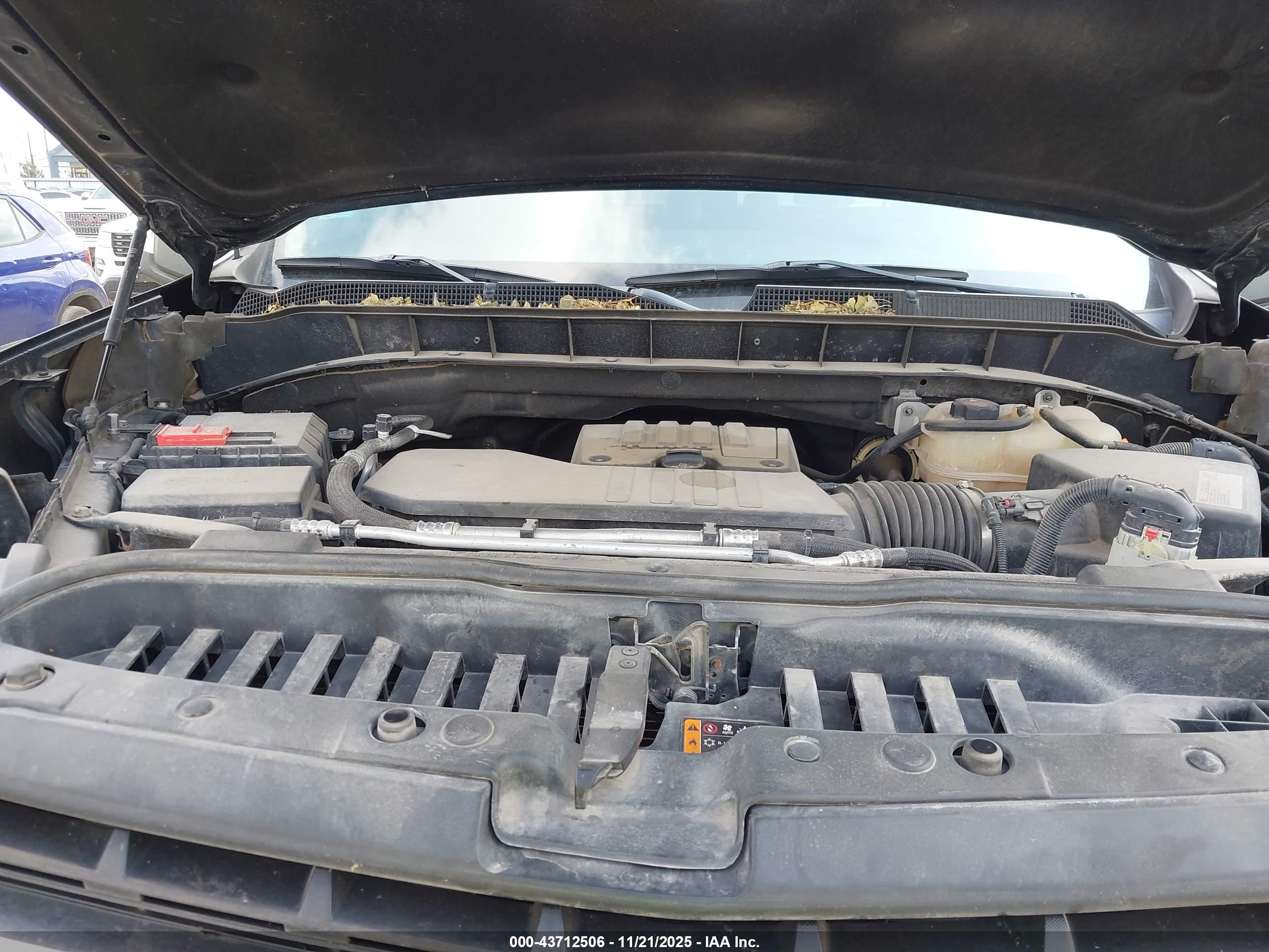 CHEVROLET SILVERADO image 10