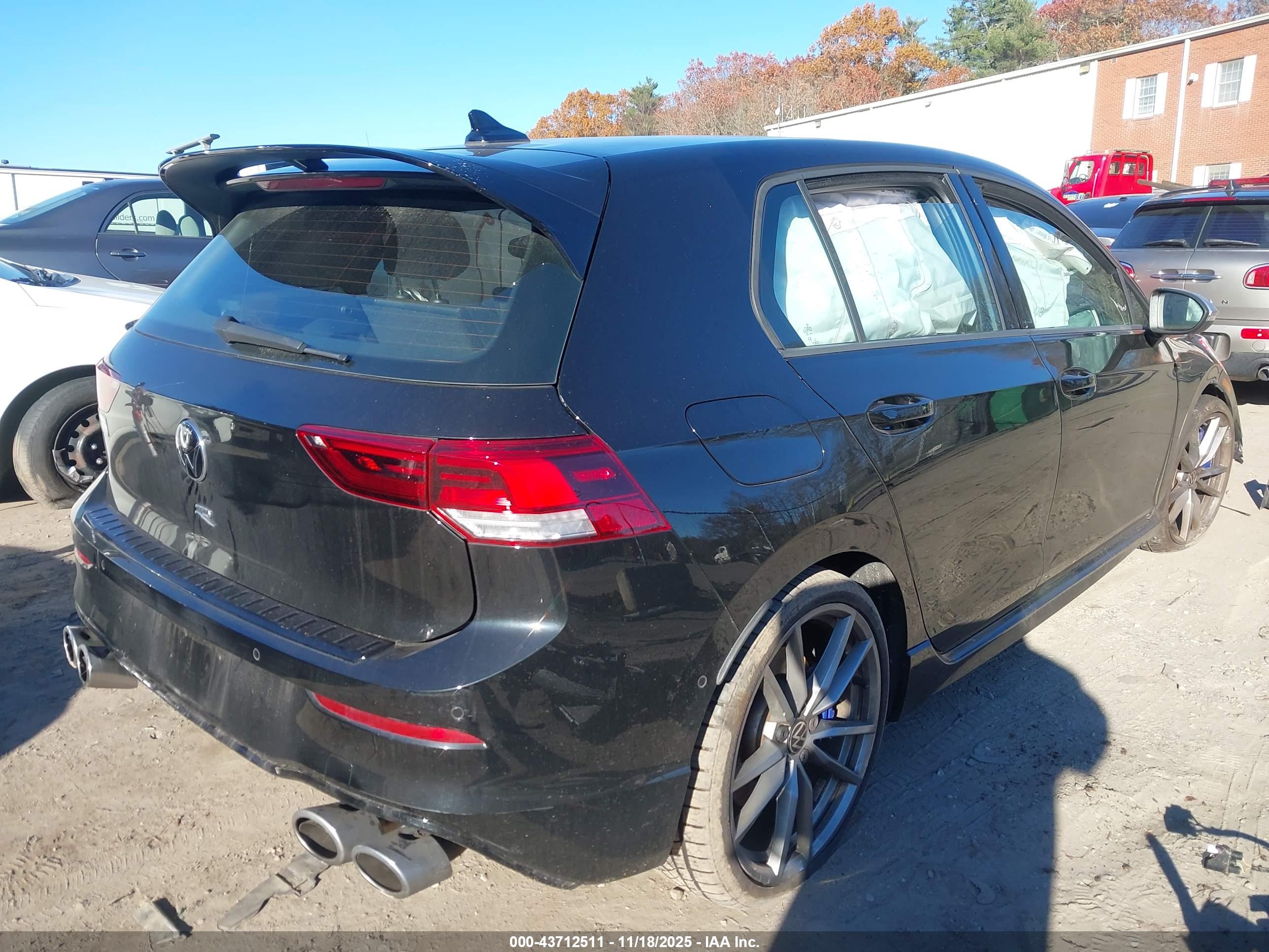 VOLKSWAGEN GOLF image 4