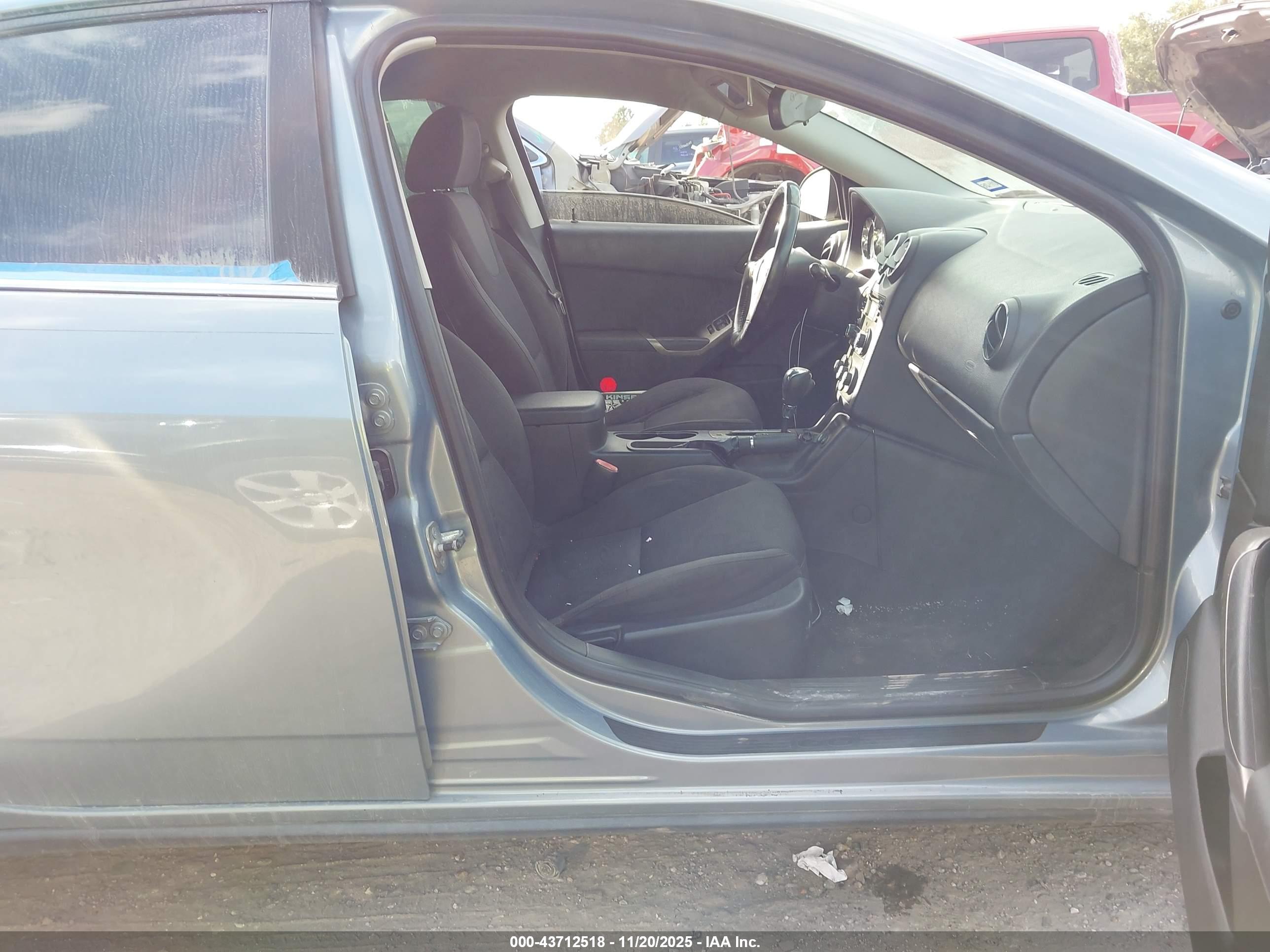 PONTIAC G6 image 5