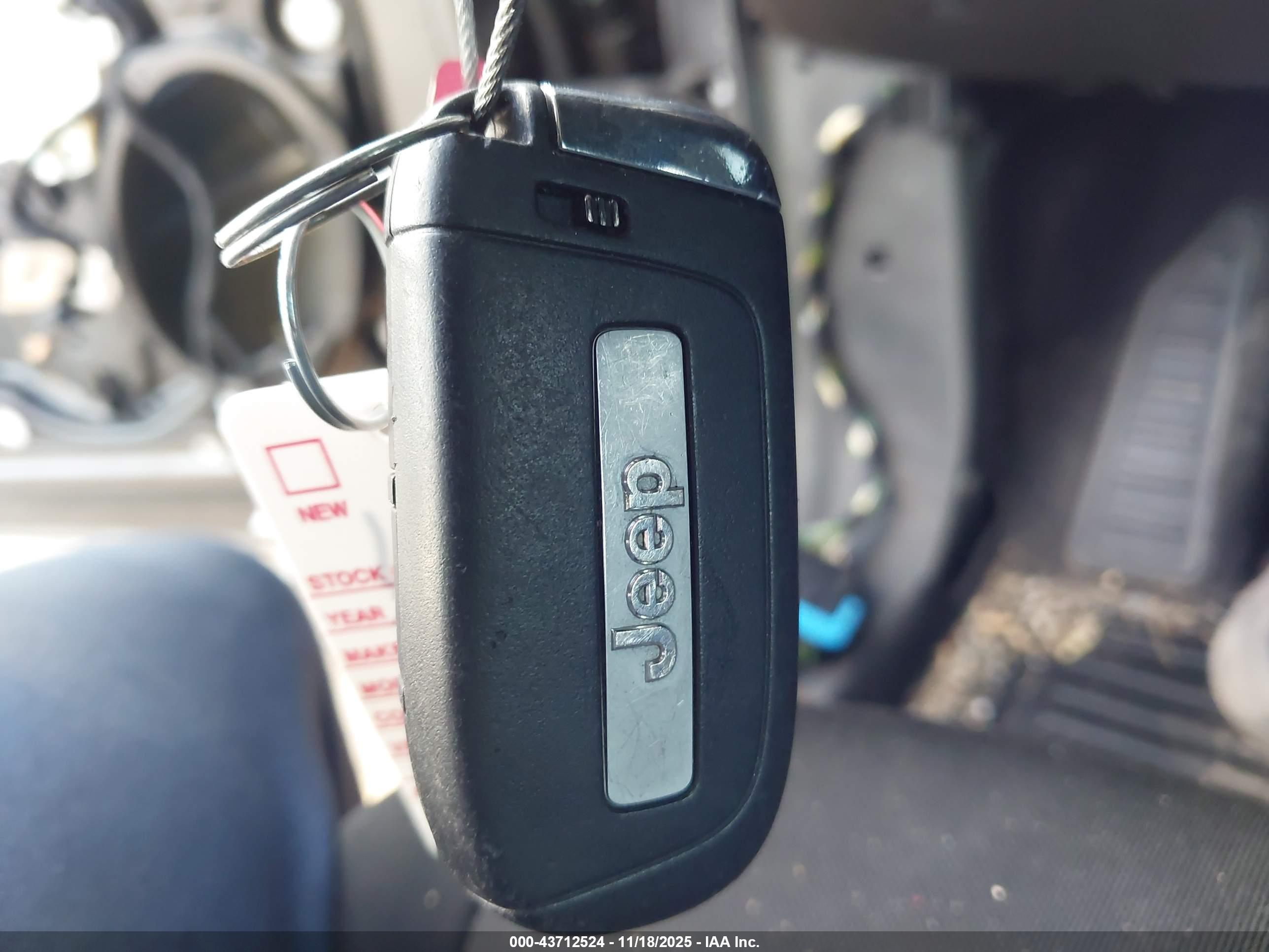 JEEP RENEGADE image 11