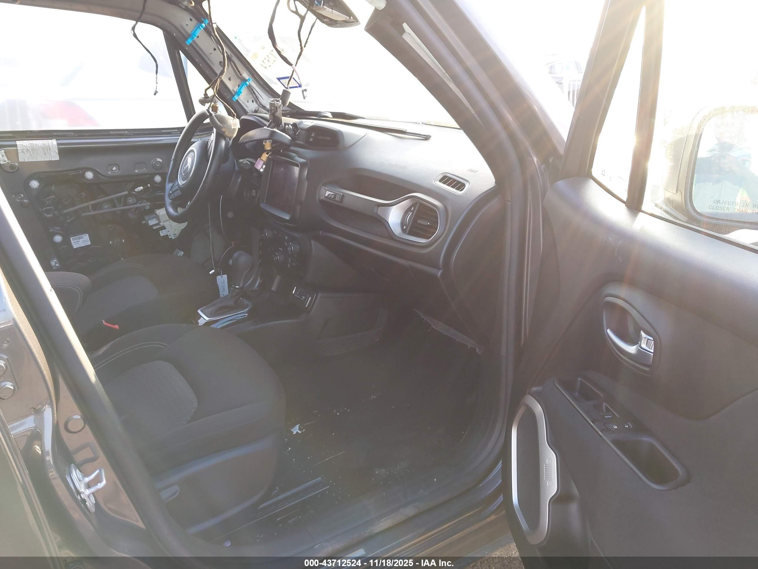 JEEP RENEGADE image 5