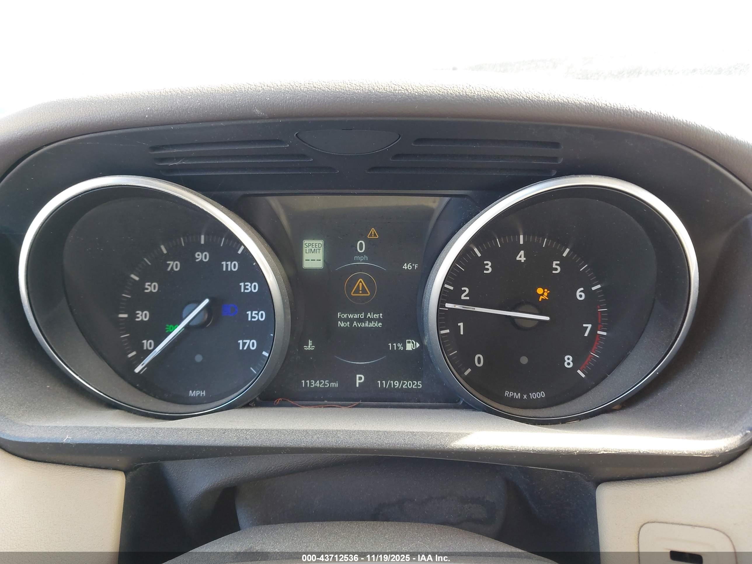 LAND ROVER image 7