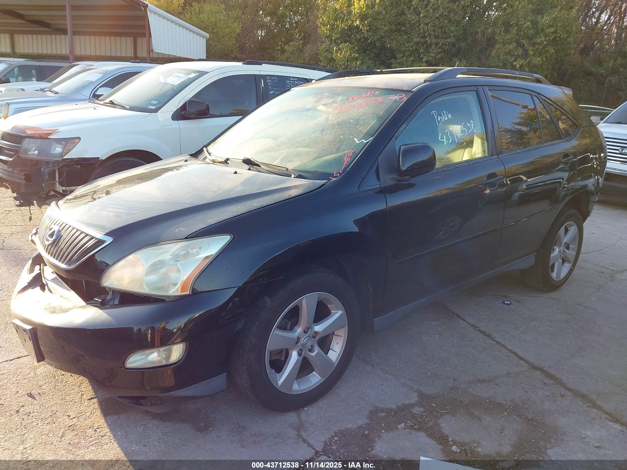 LEXUS RX image 2