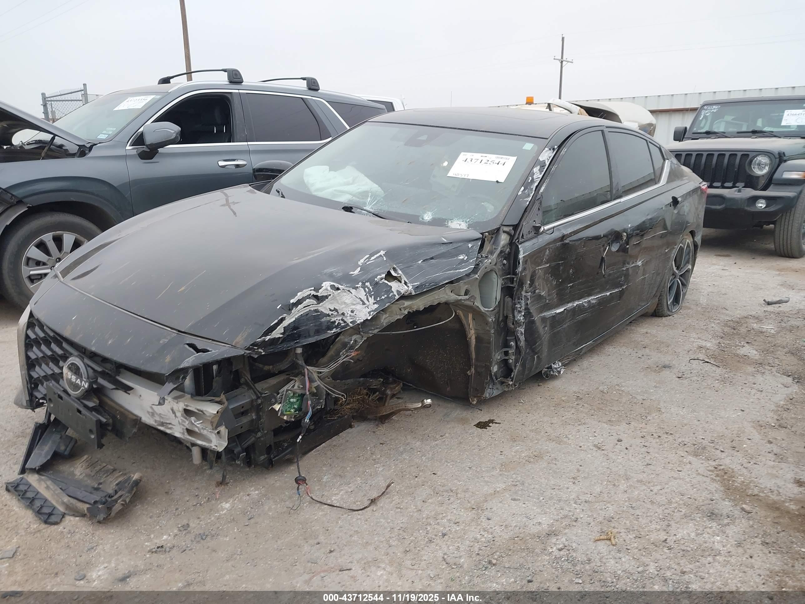 NISSAN ALTIMA image 6
