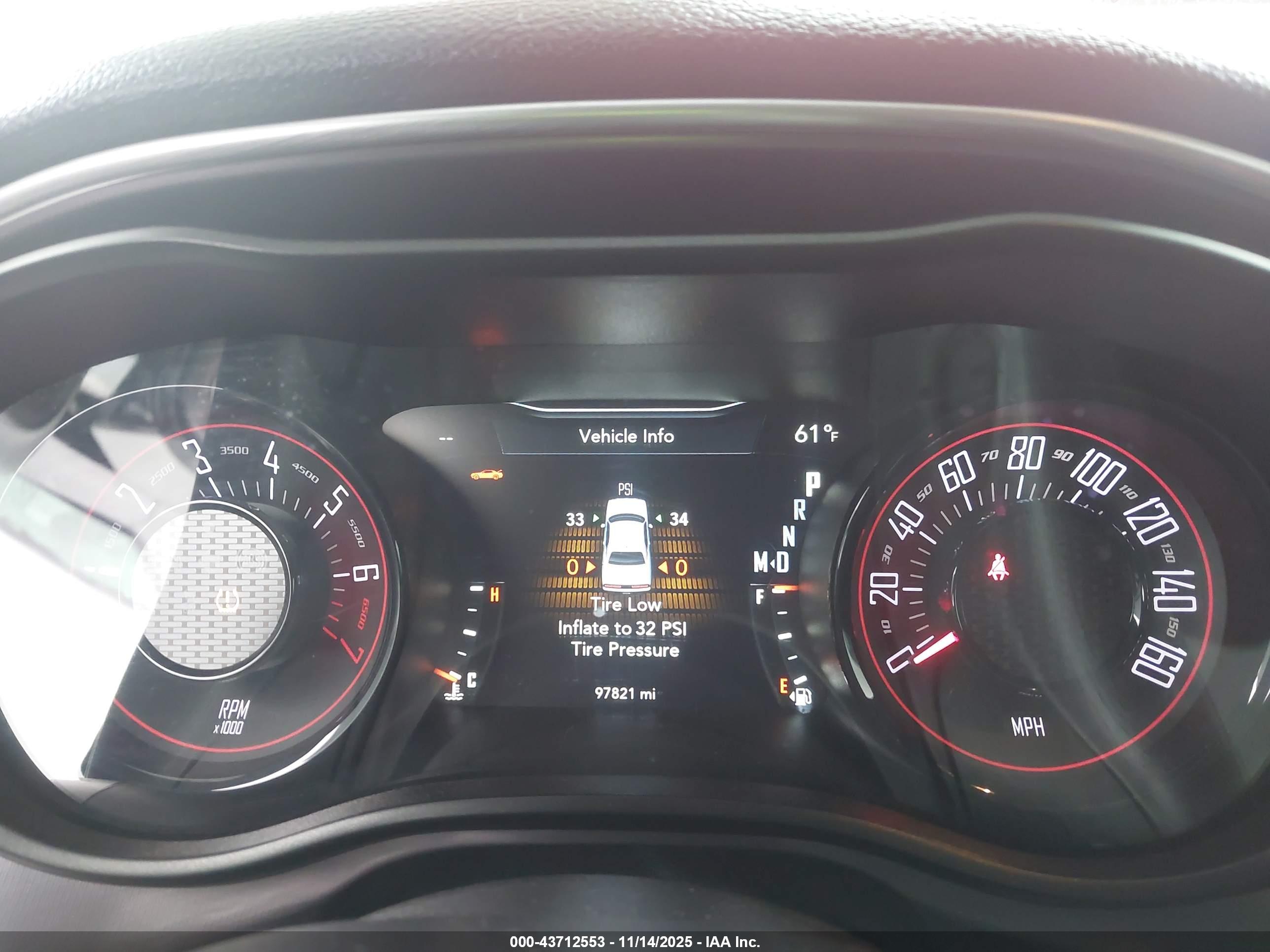 DODGE CHALLENGER image 7