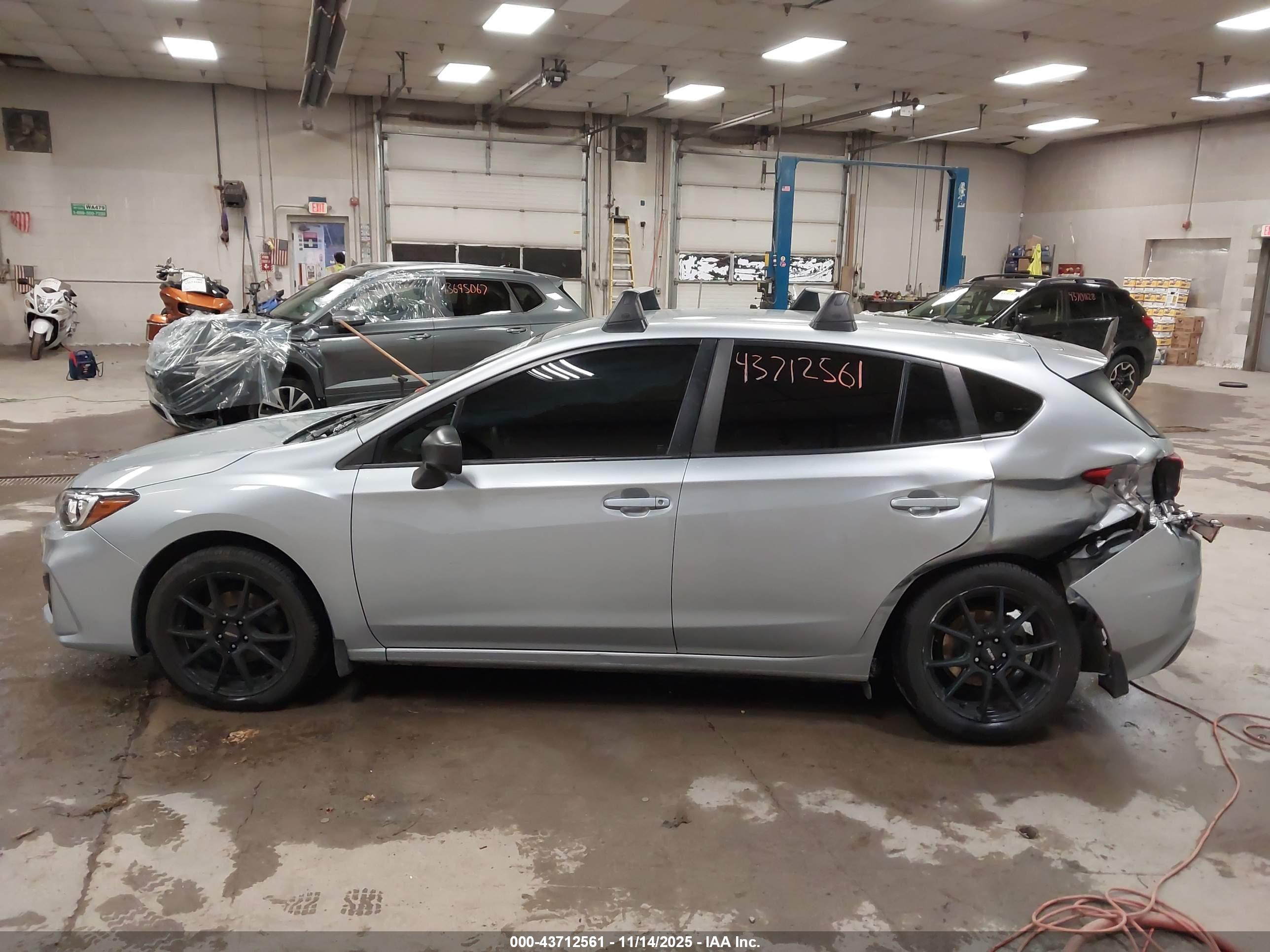 SUBARU IMPREZA image 6