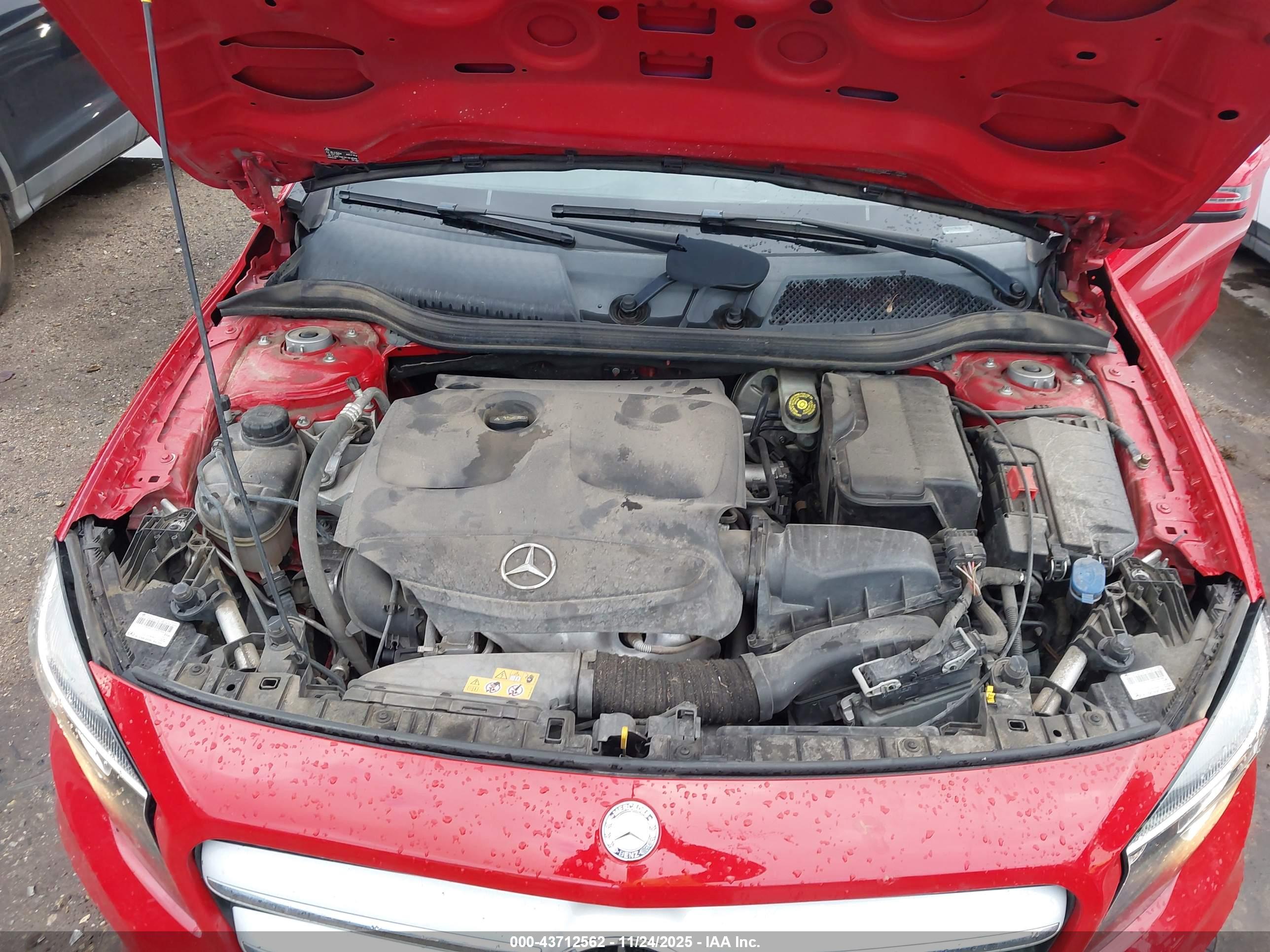 MERCEDES-BENZ GLA image 10