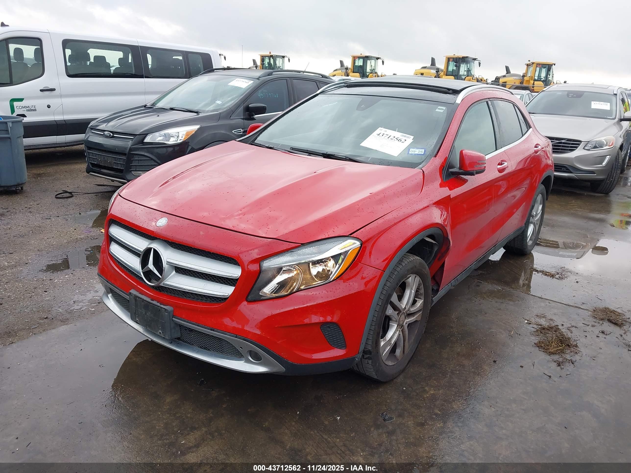 MERCEDES-BENZ GLA image 2