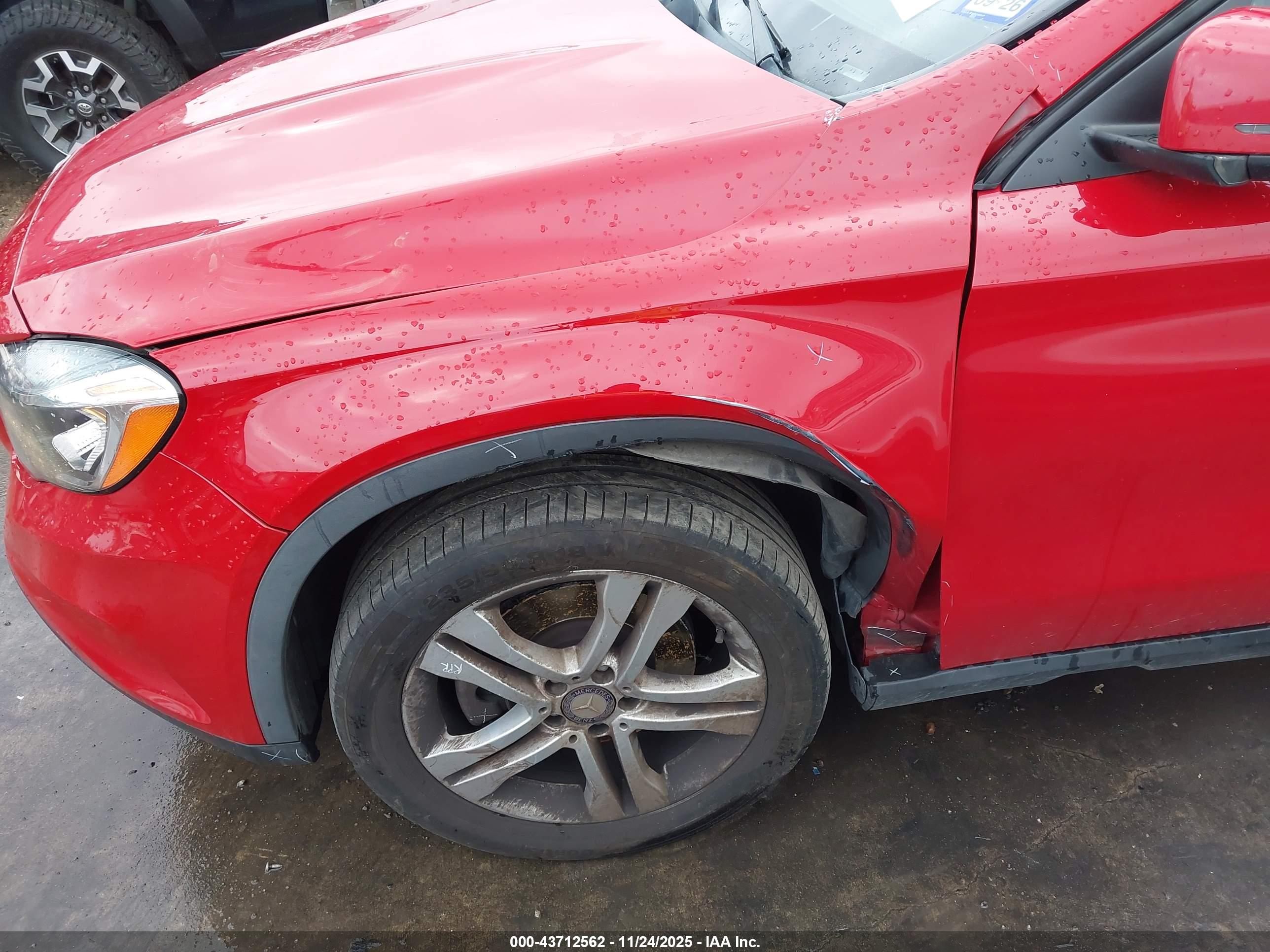 MERCEDES-BENZ GLA image 6