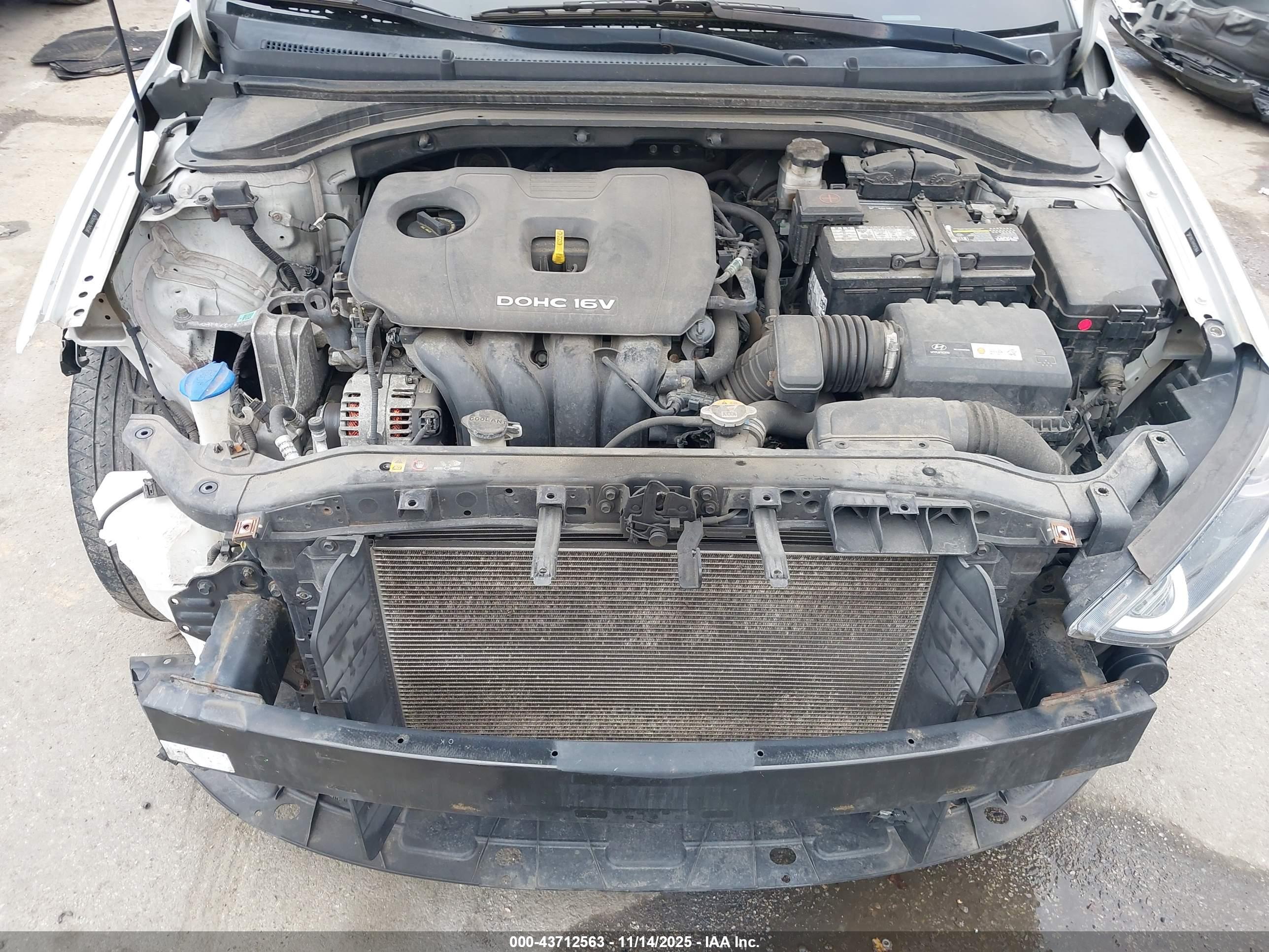 HYUNDAI ELANTRA image 10
