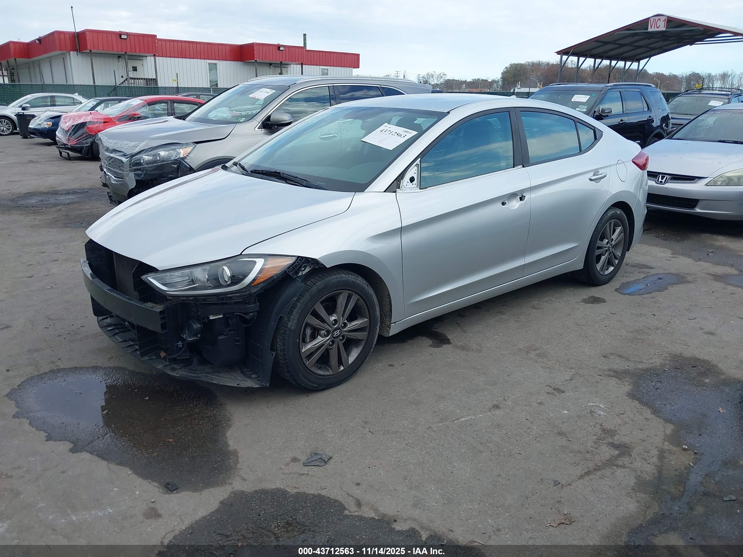 HYUNDAI ELANTRA image 2