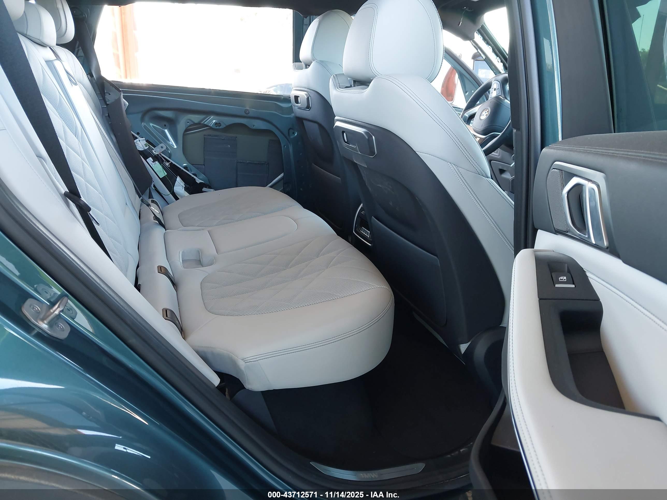 BMW X5 image 8