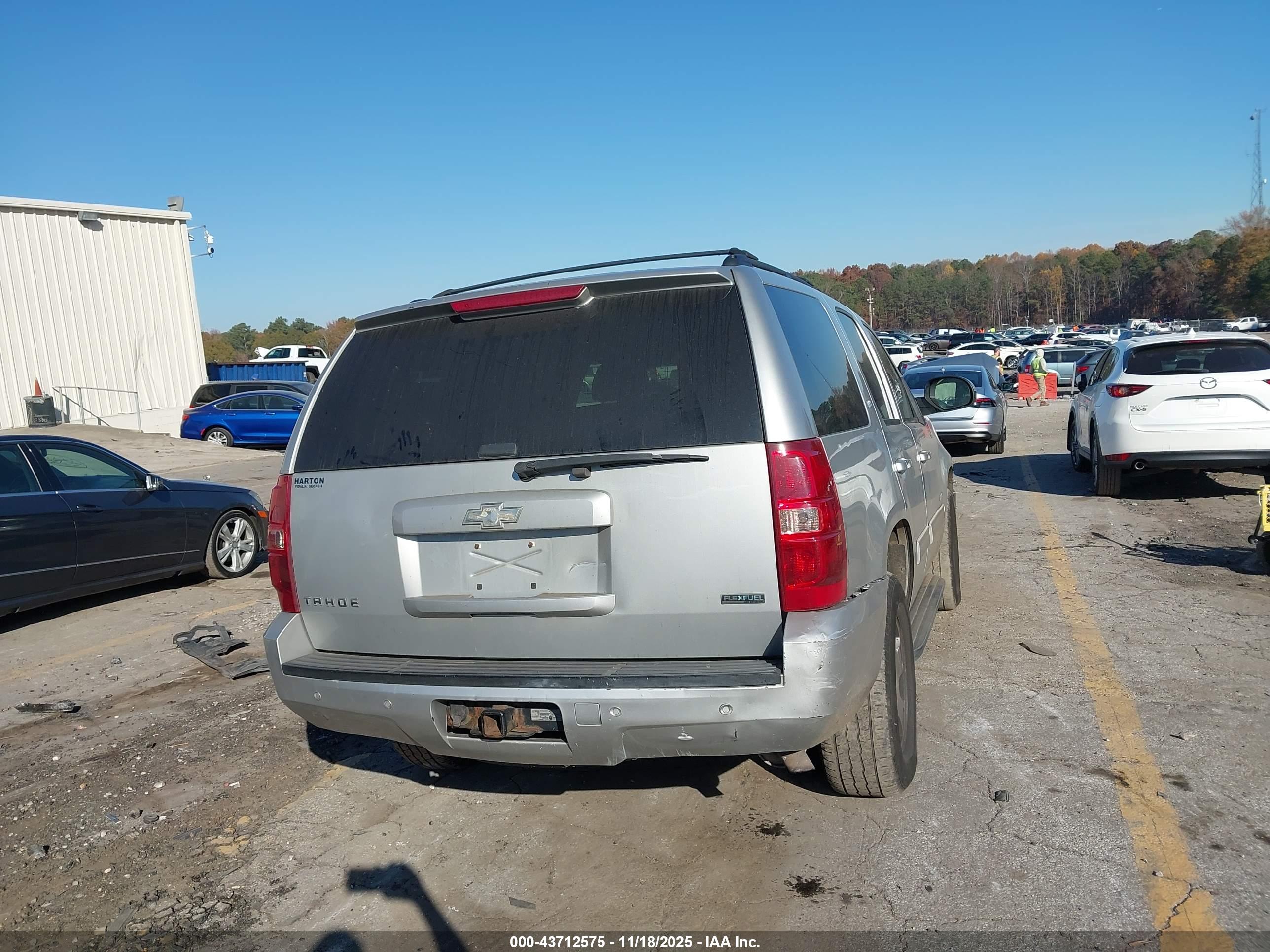 CHEVROLET TAHOE image 4