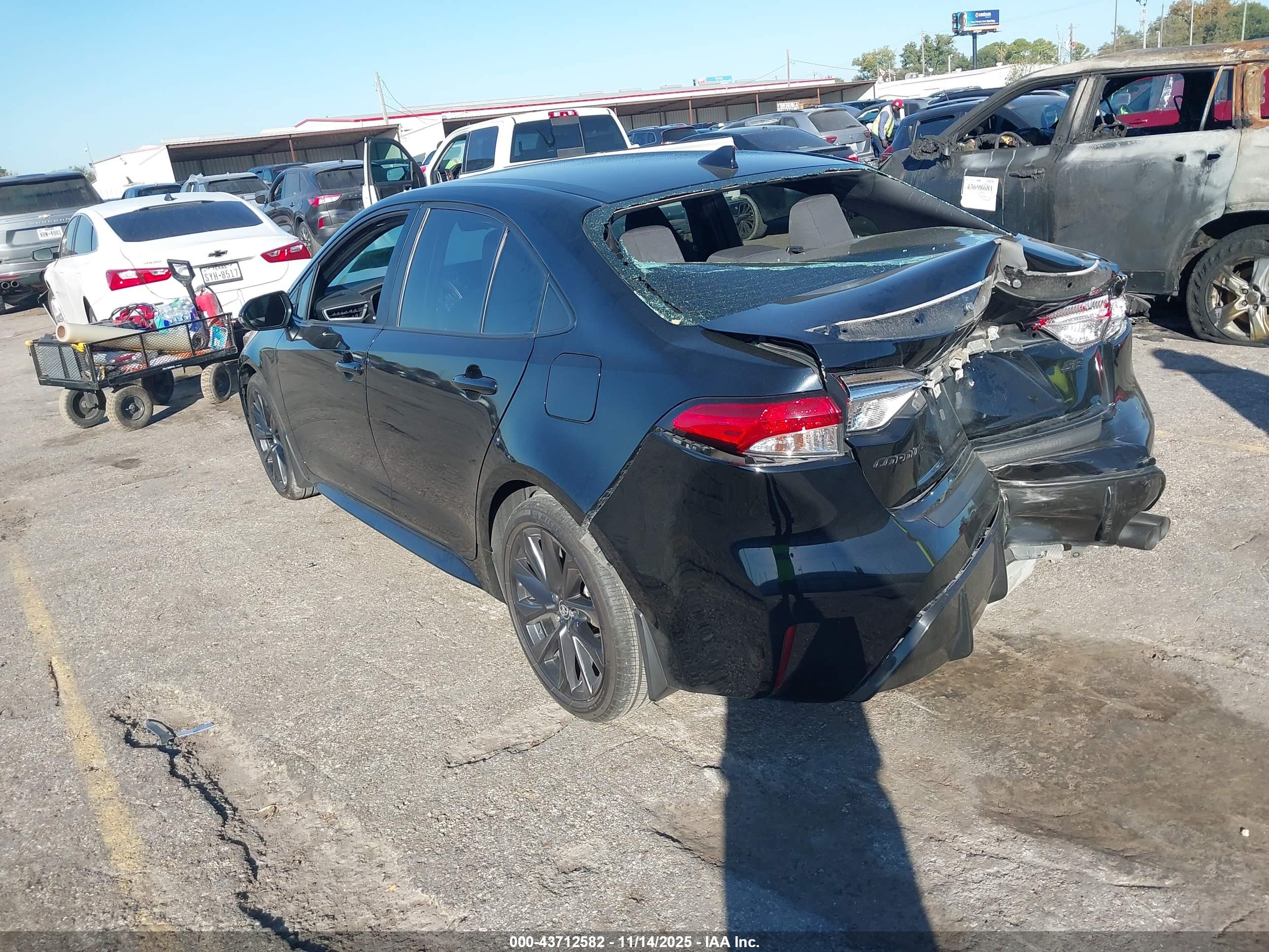 TOYOTA COROLLA image 3