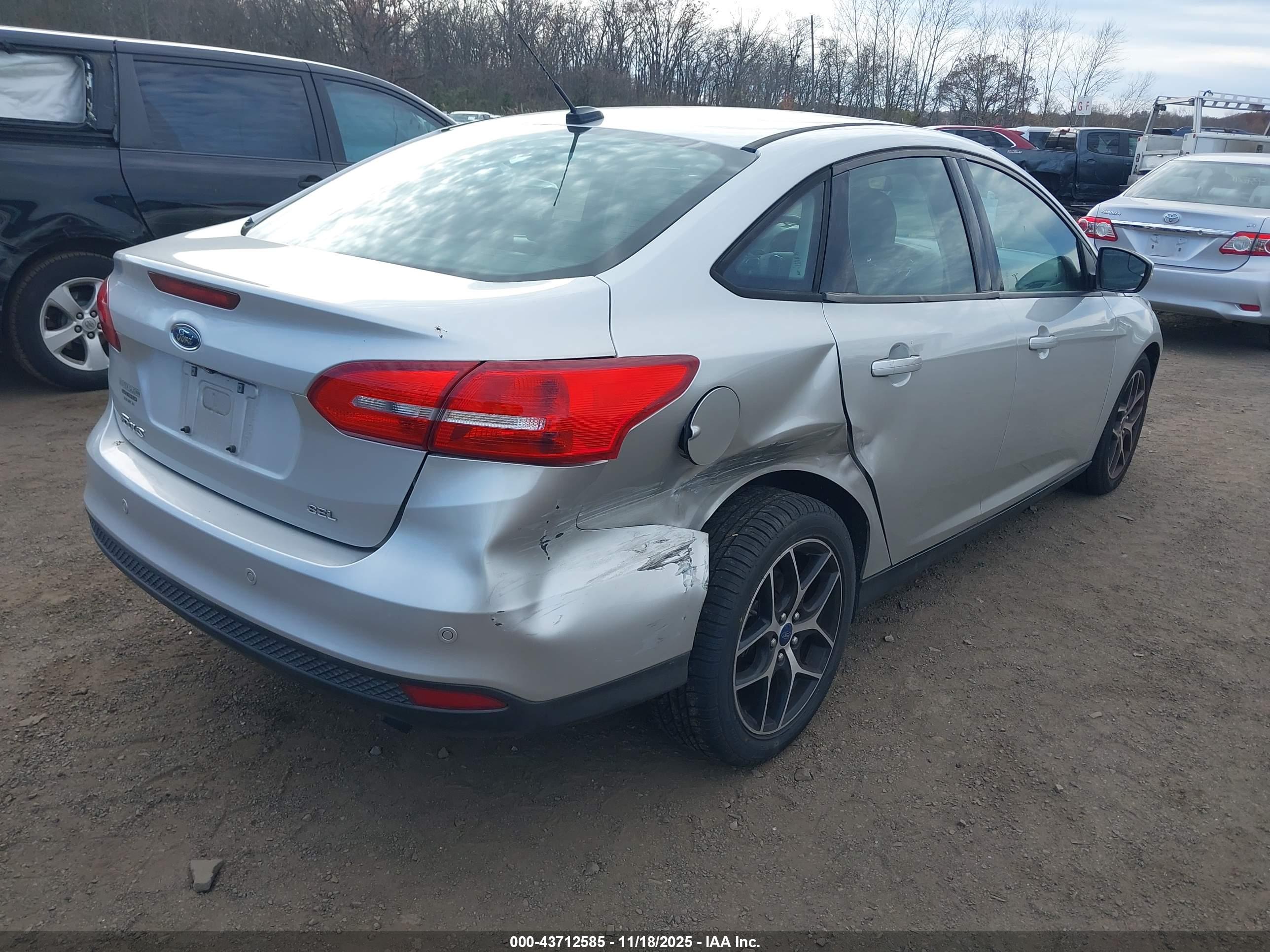 FORD FOCUS image 6
