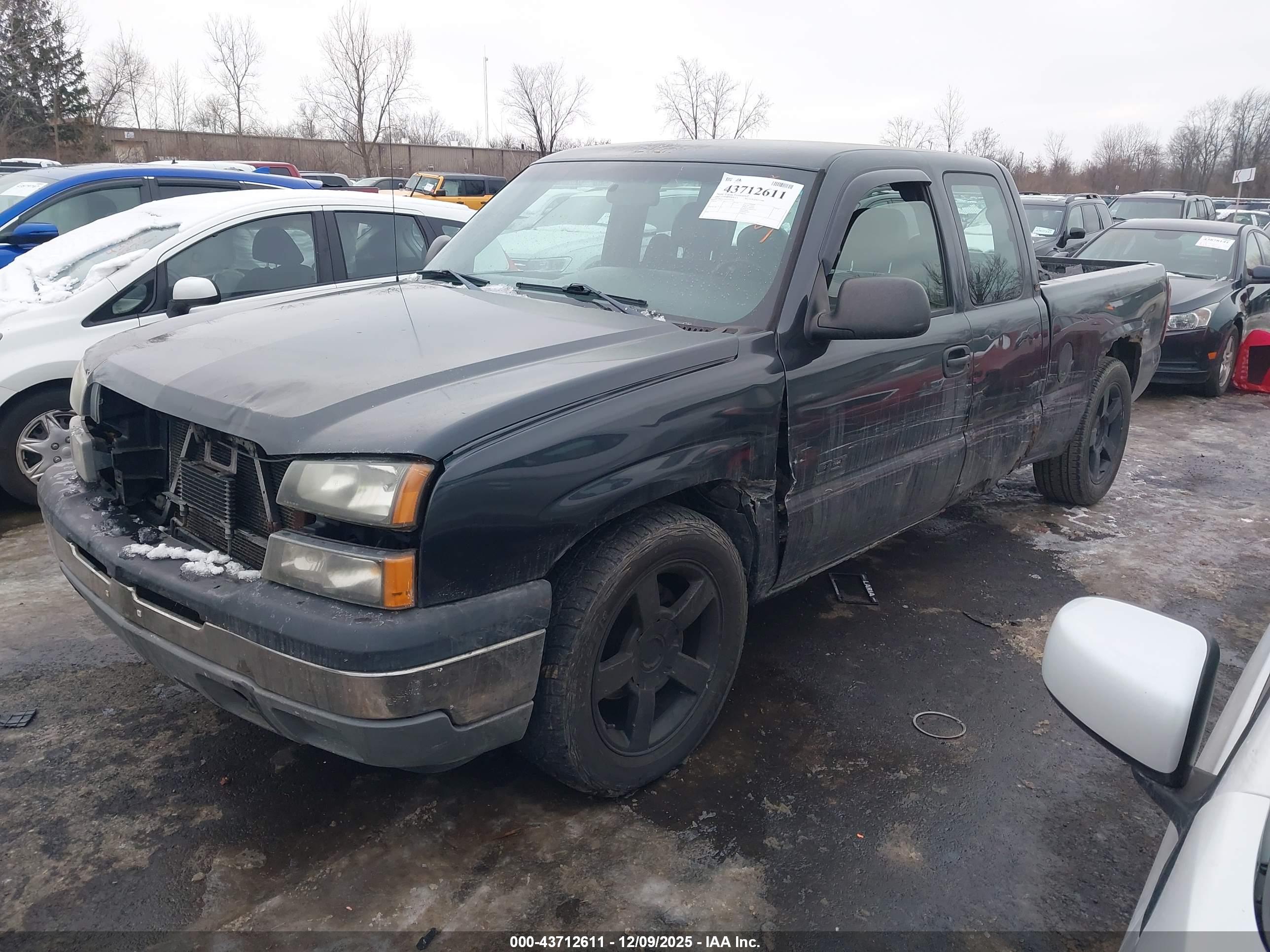 CHEVROLET SILVERADO image 2