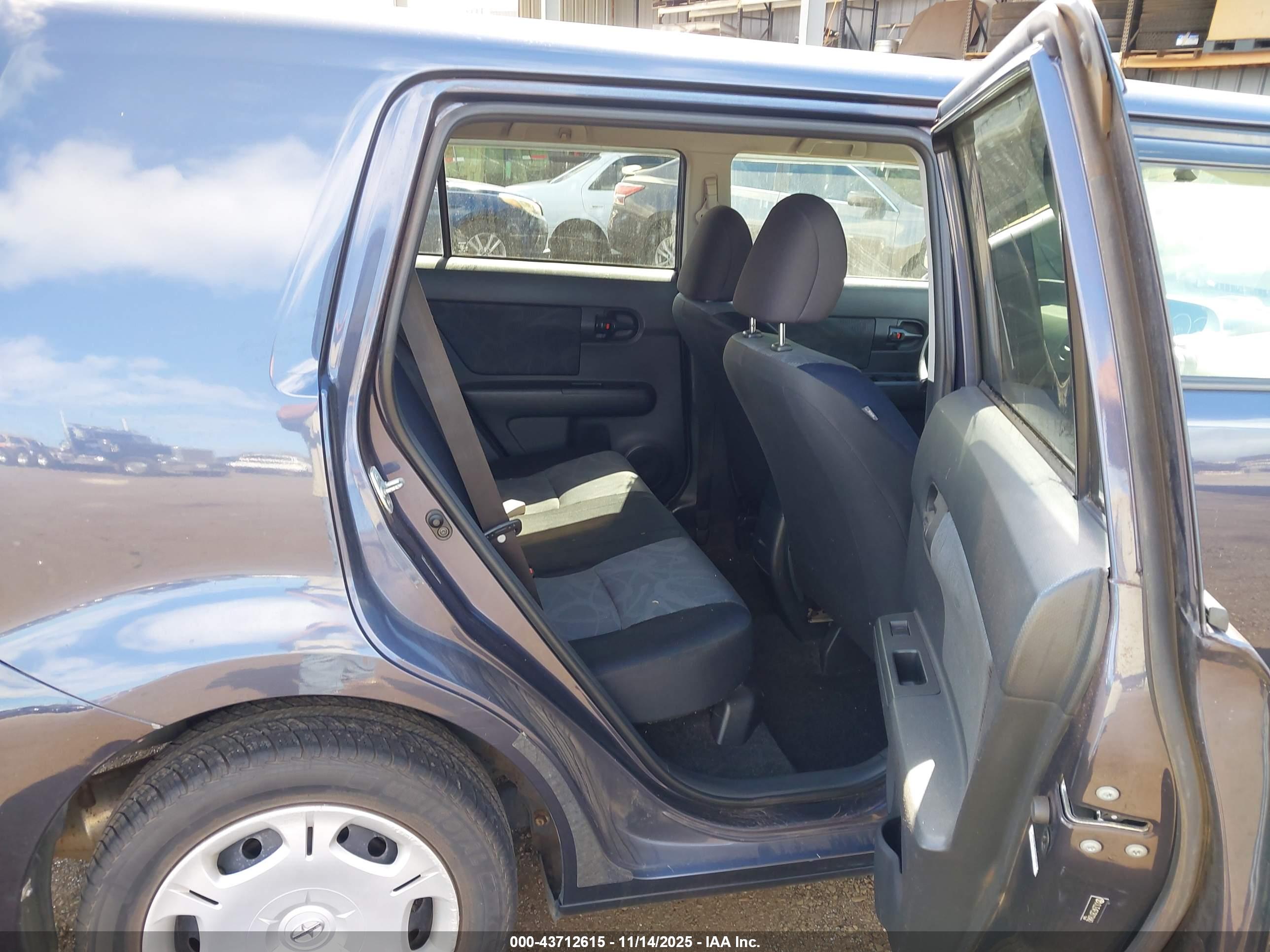 SCION XB image 8