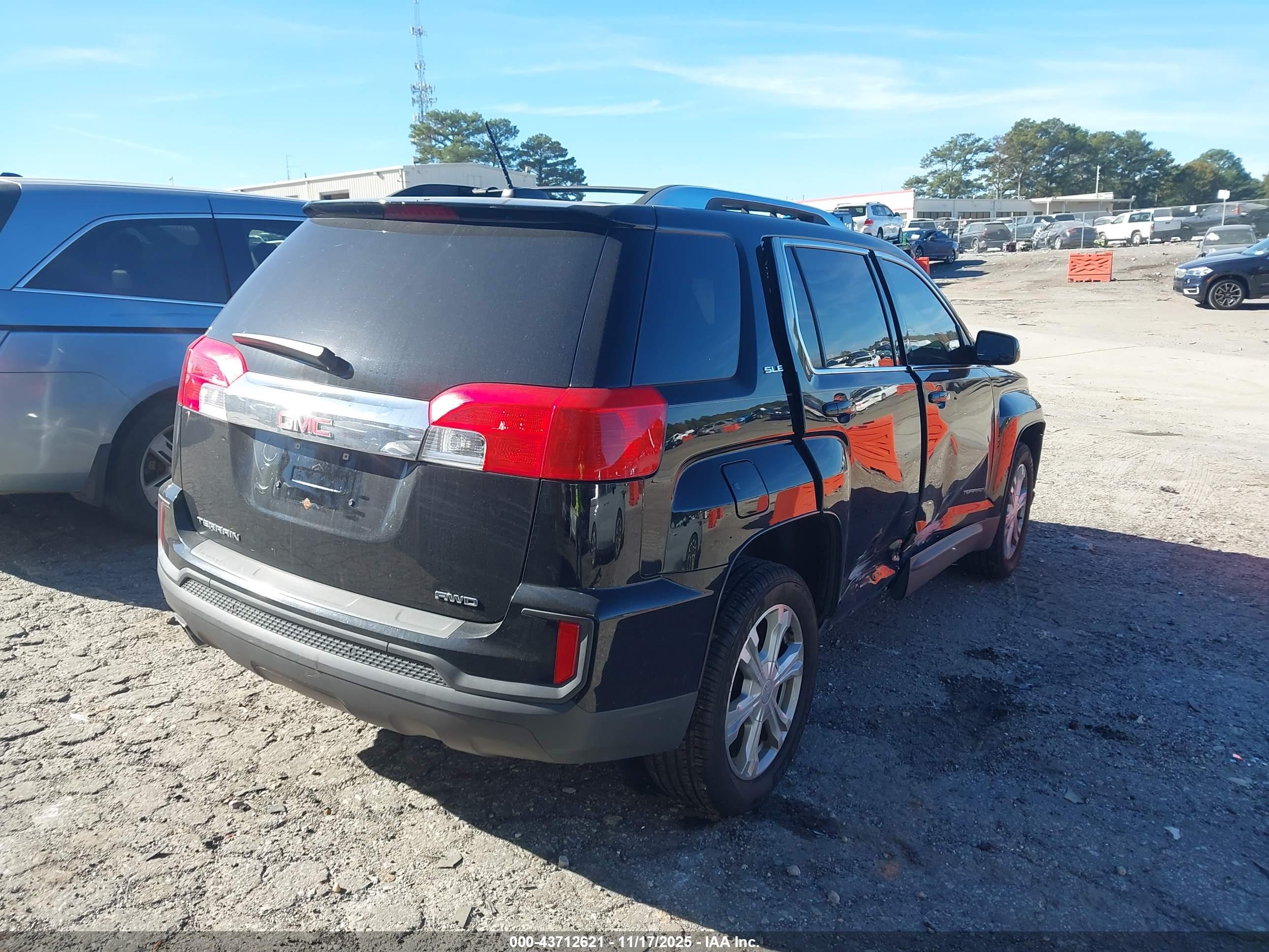 GMC TERRAIN image 4