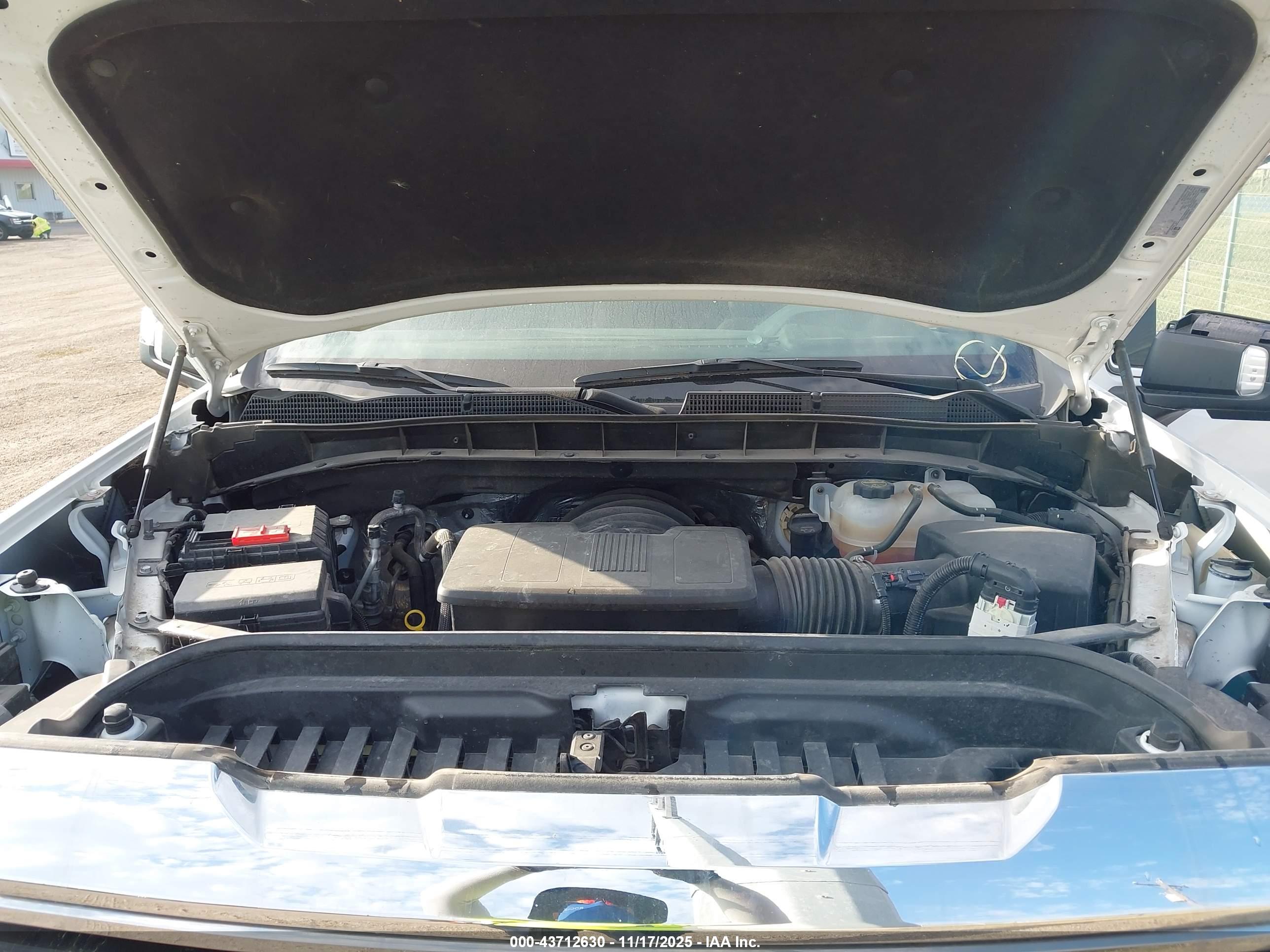 GMC SIERRA image 10