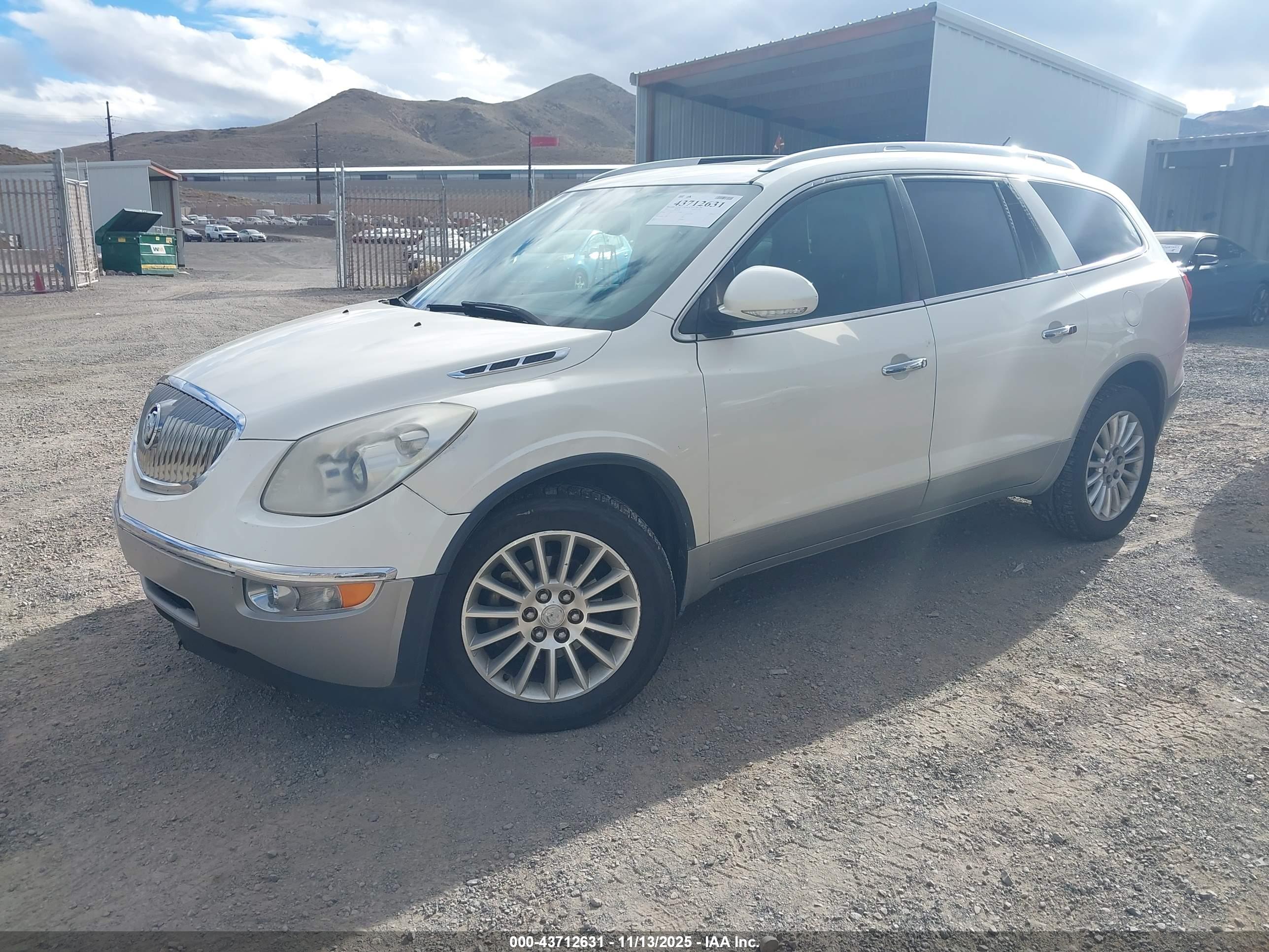 BUICK ENCLAVE image 2