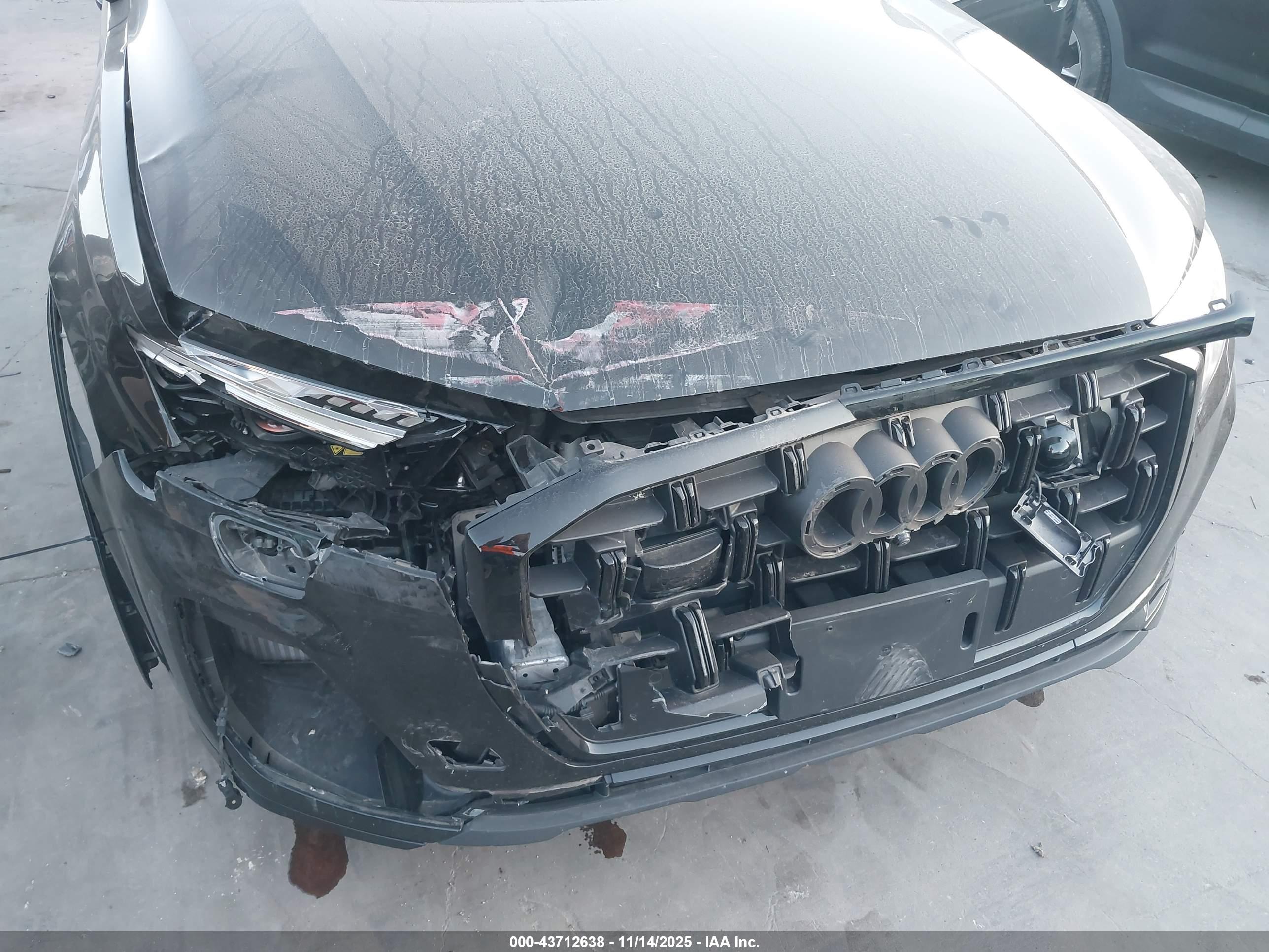 AUDI Q7 image 6
