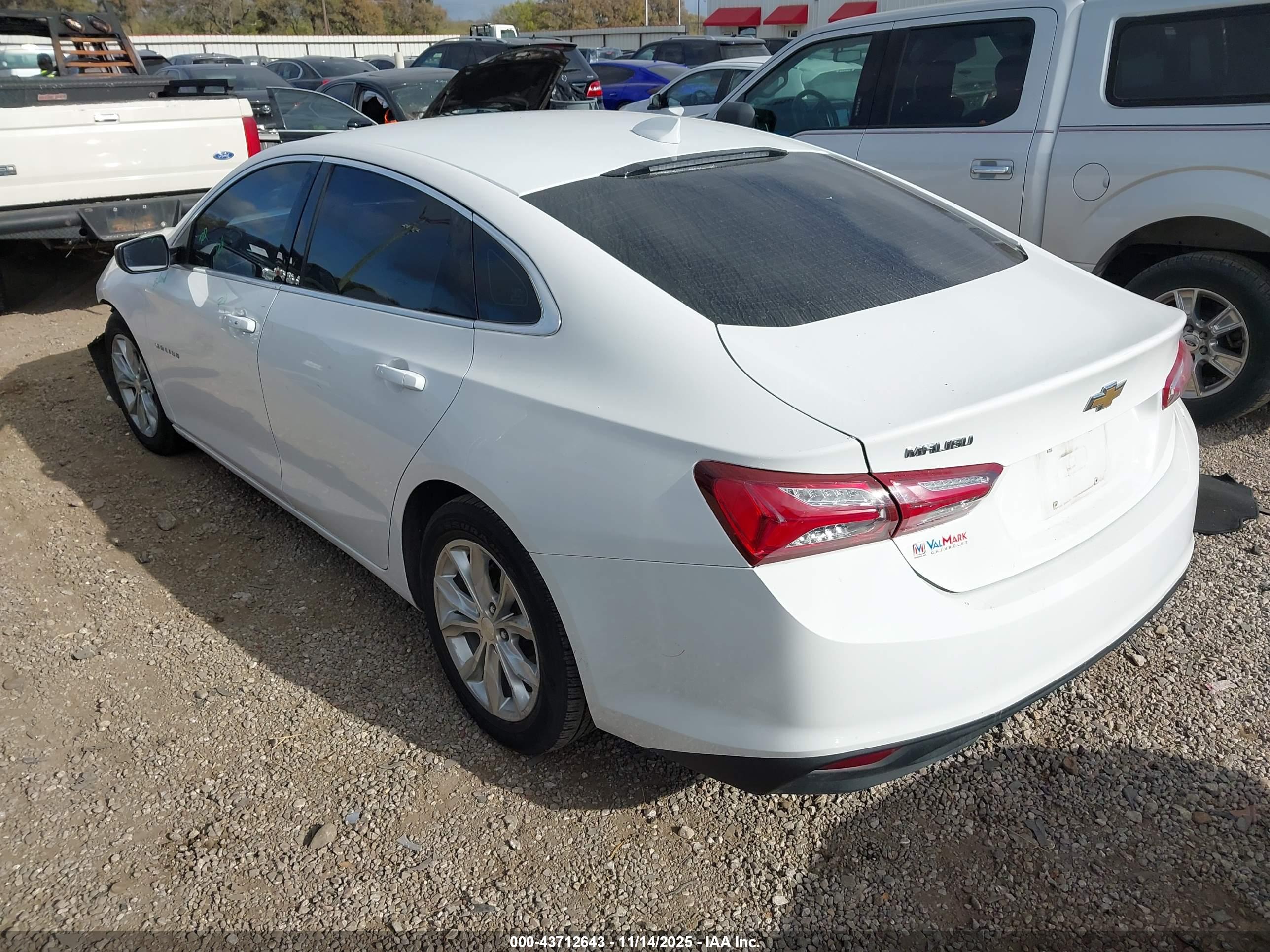 CHEVROLET MALIBU image 3