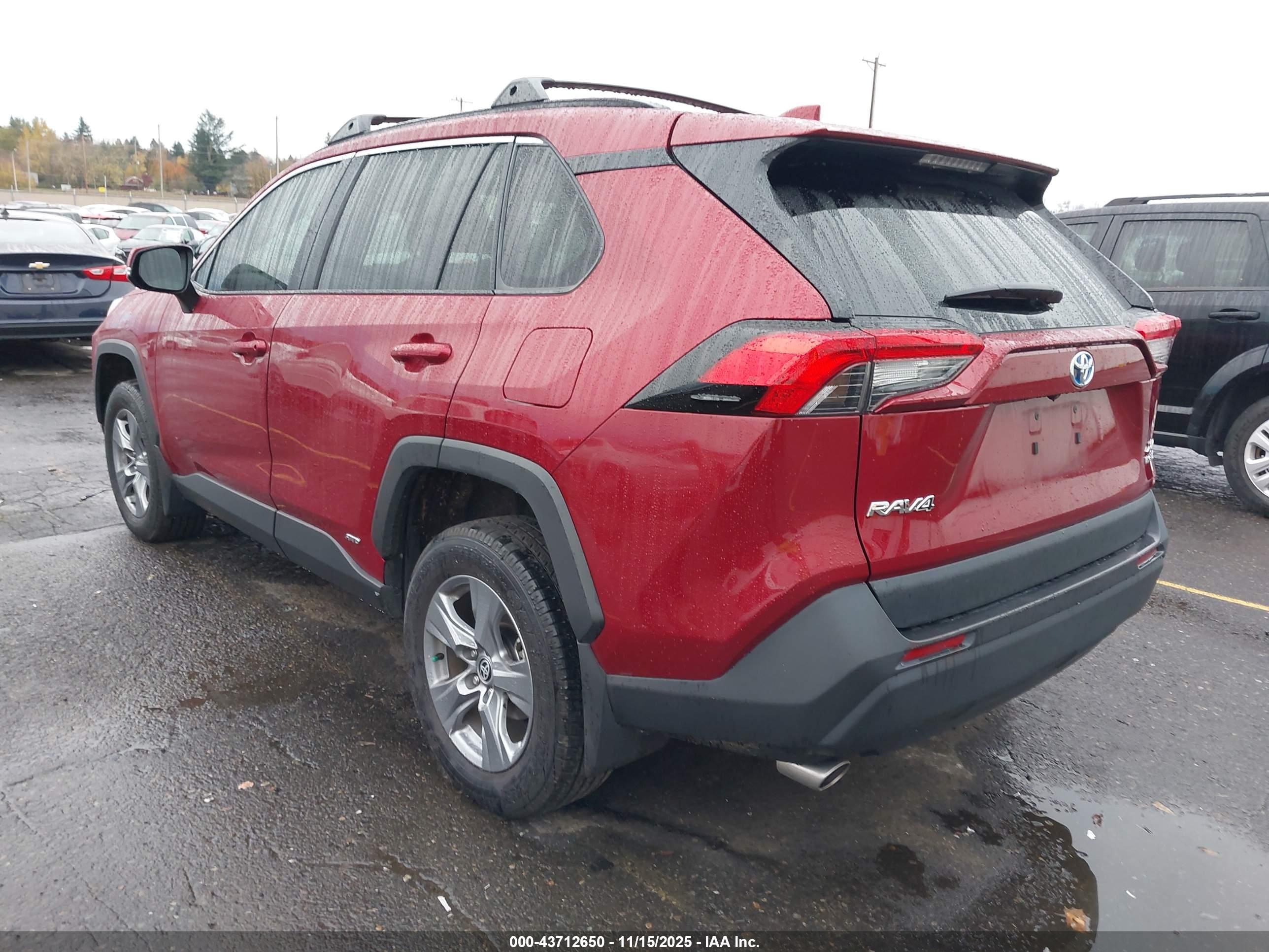 TOYOTA RAV4 image 3