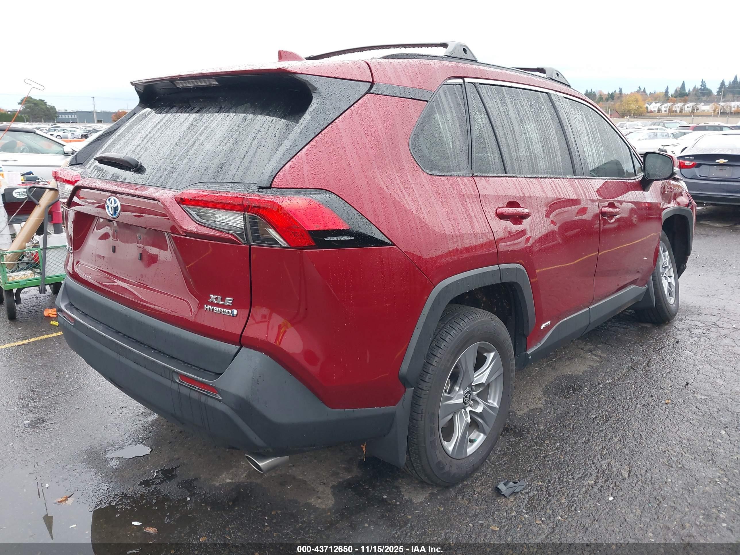 TOYOTA RAV4 image 4