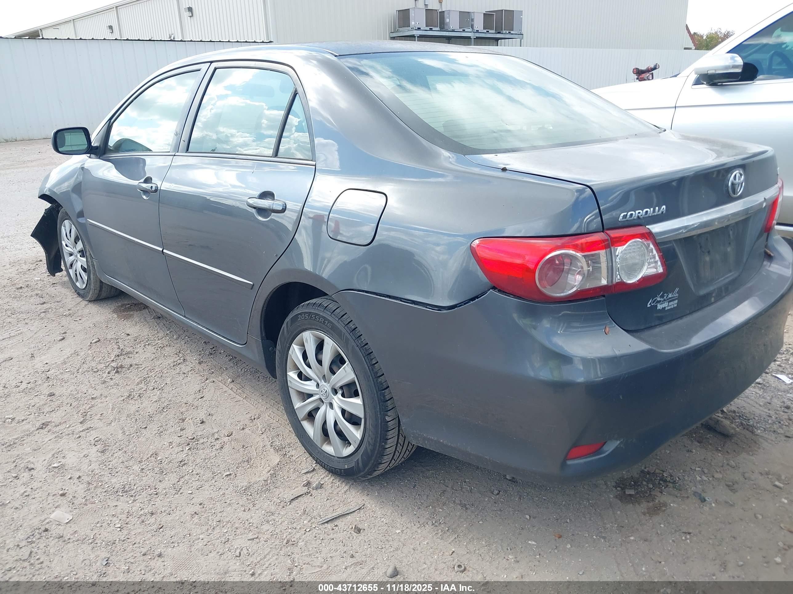 TOYOTA COROLLA image 3