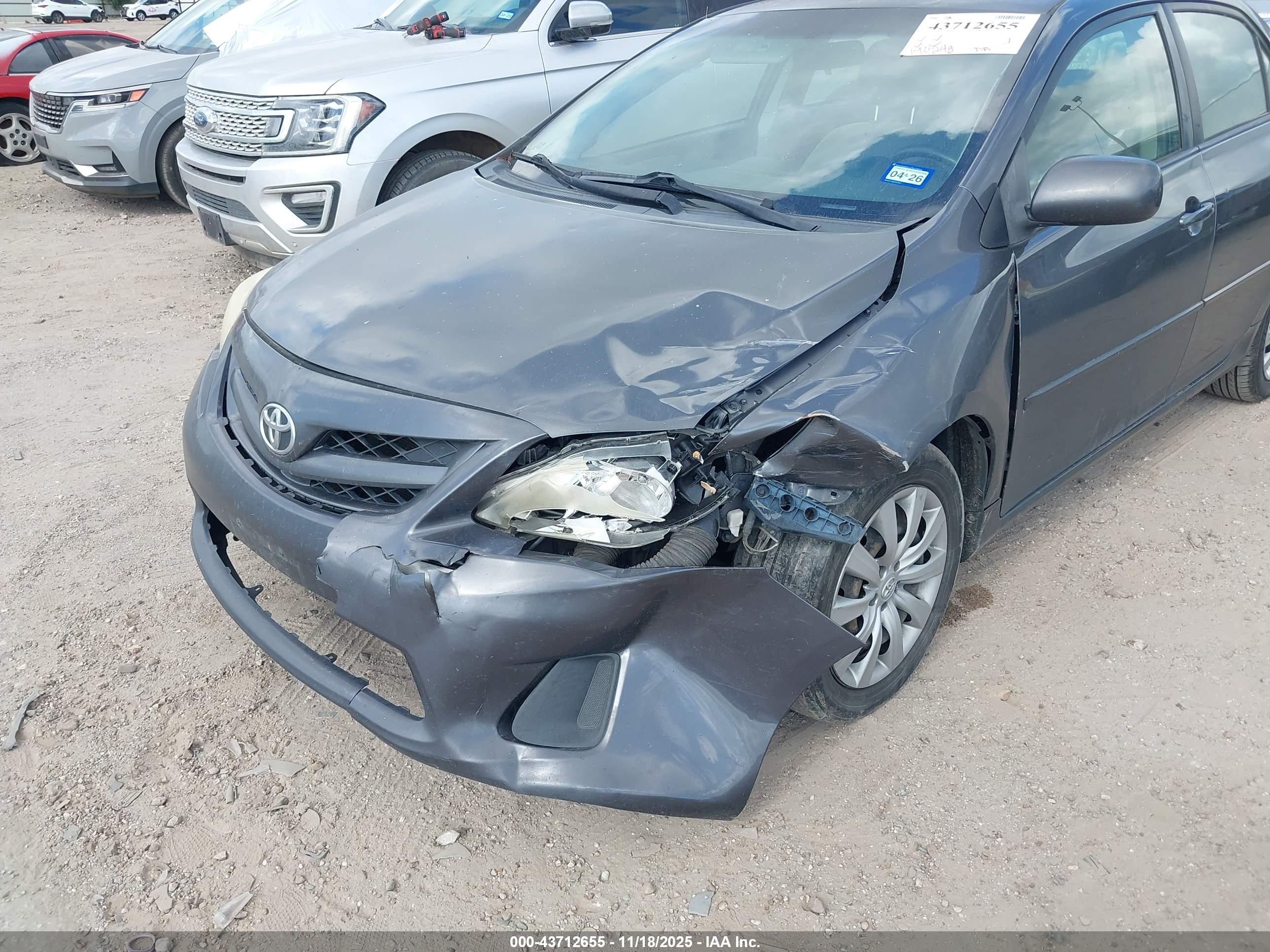 TOYOTA COROLLA image 6