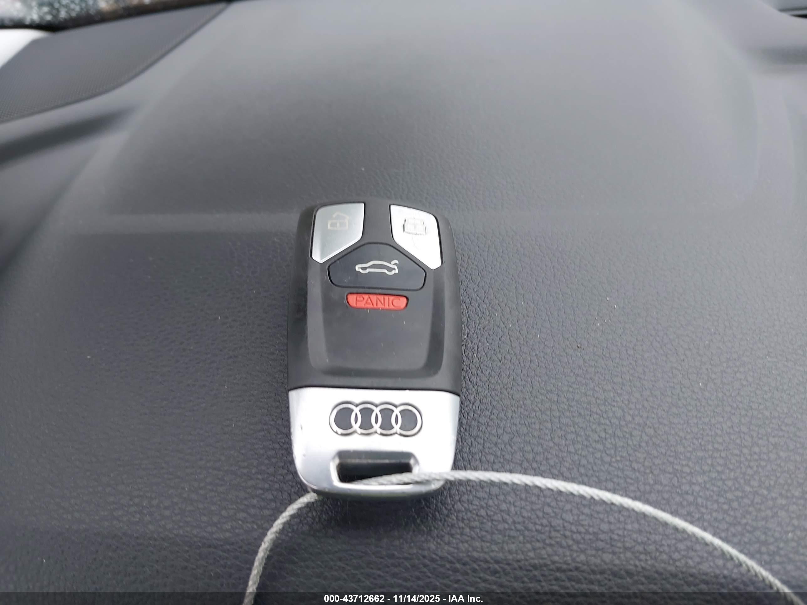 AUDI Q7 image 11