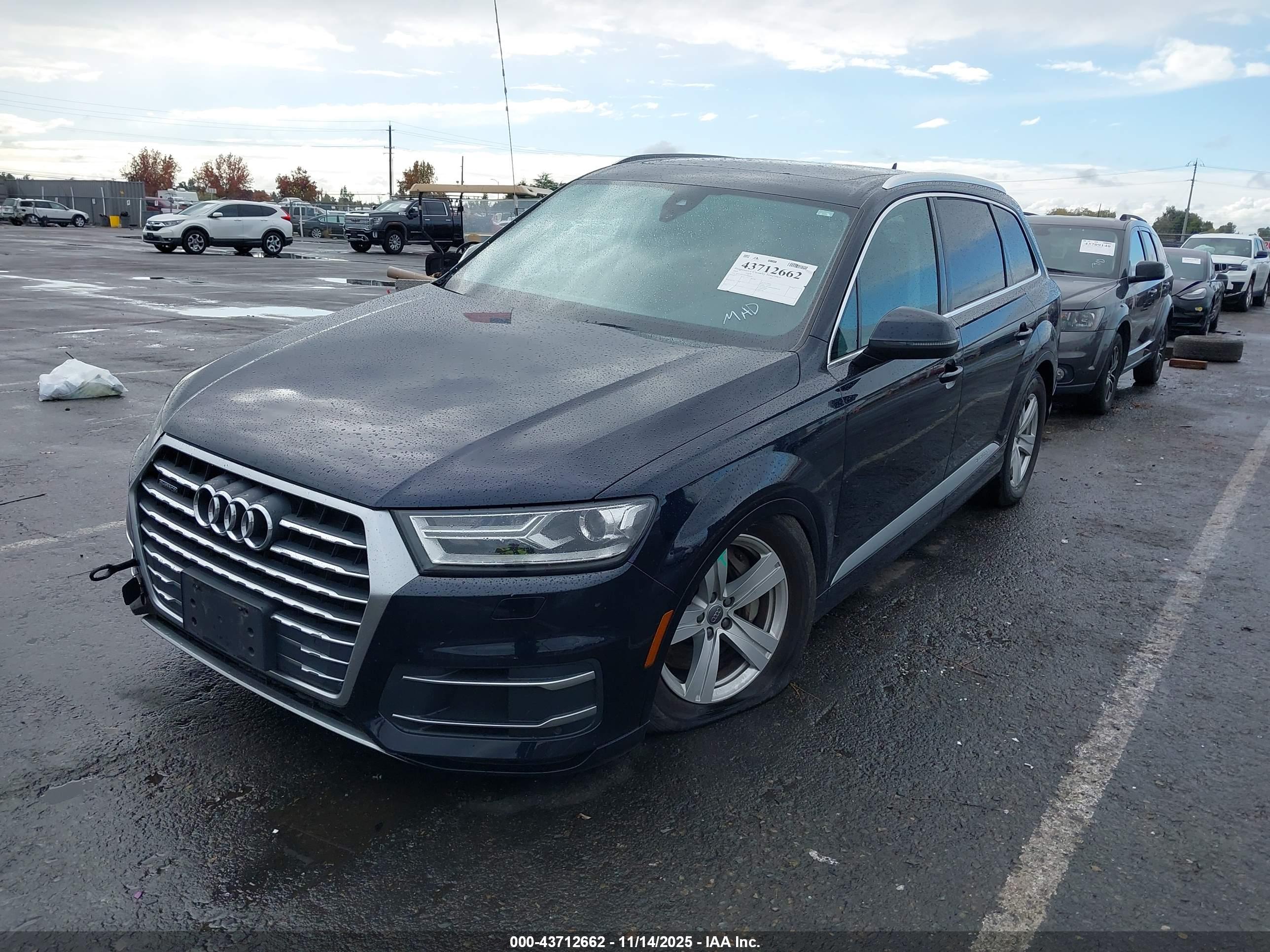 AUDI Q7 image 6